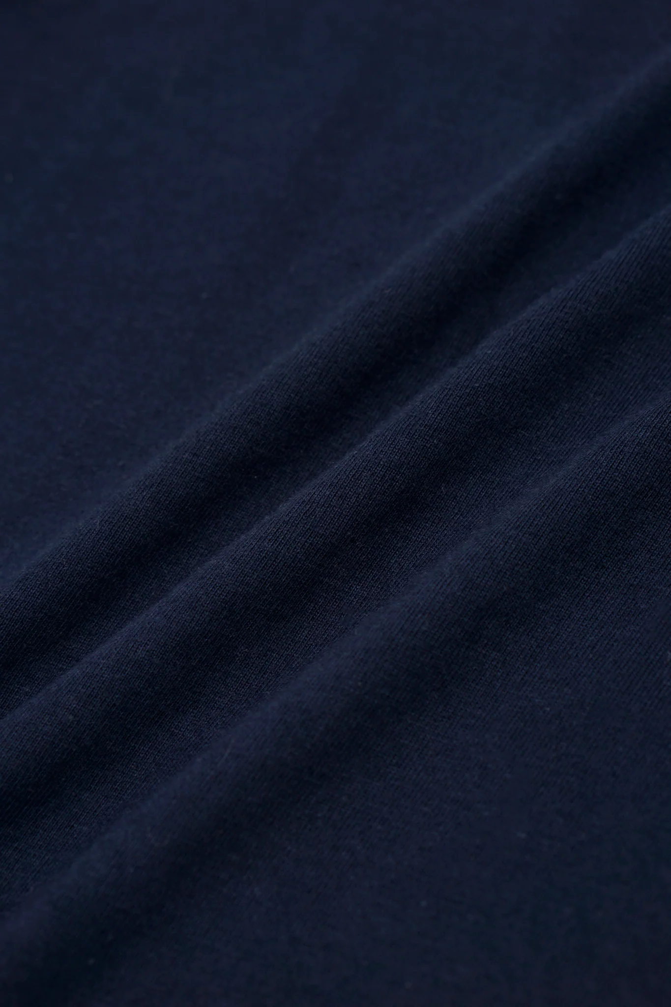 CLASSIC TEE IN NAVY - Image 9
