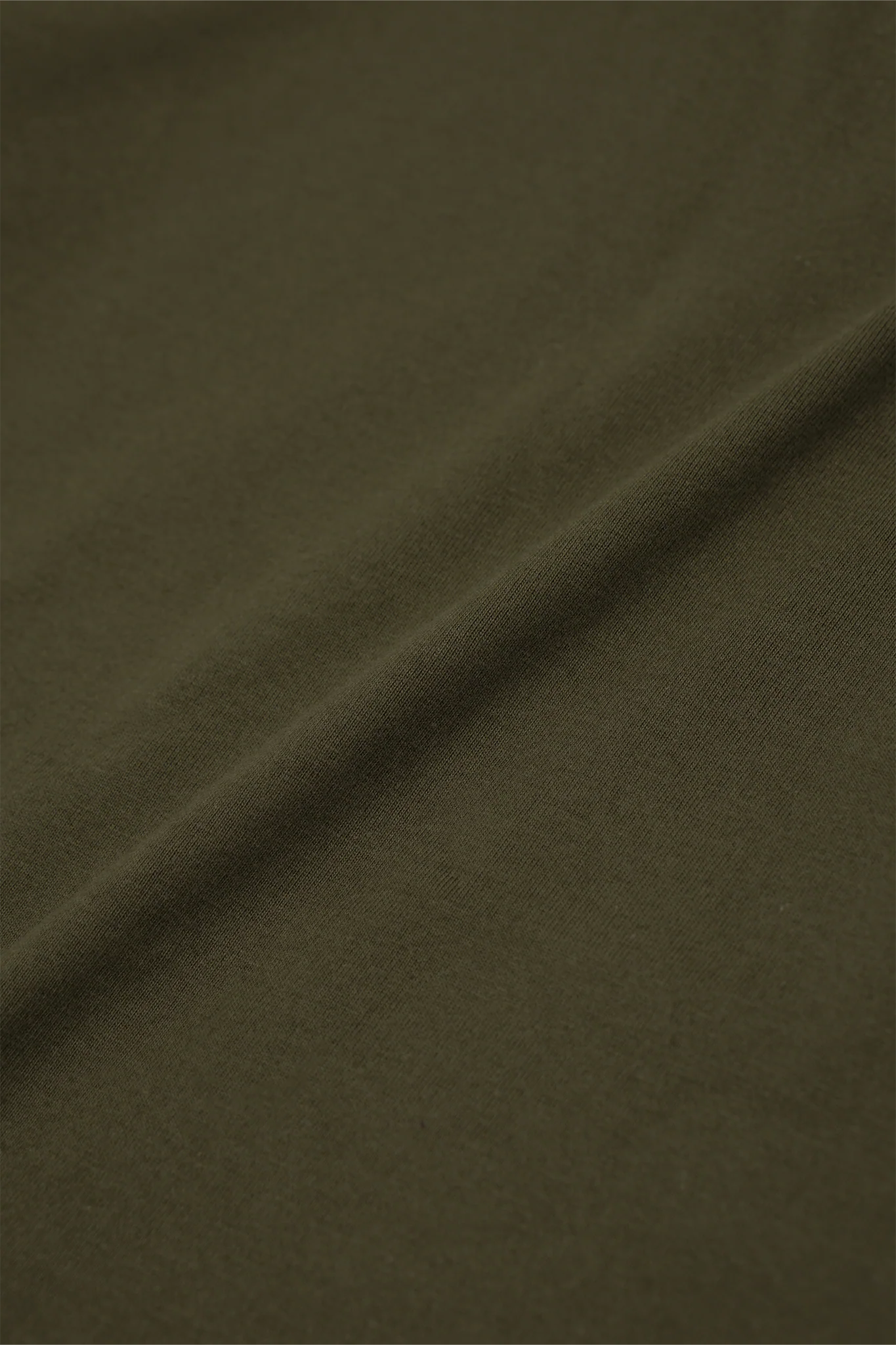 CLASSIC TEE IN OLIVE - Image 7