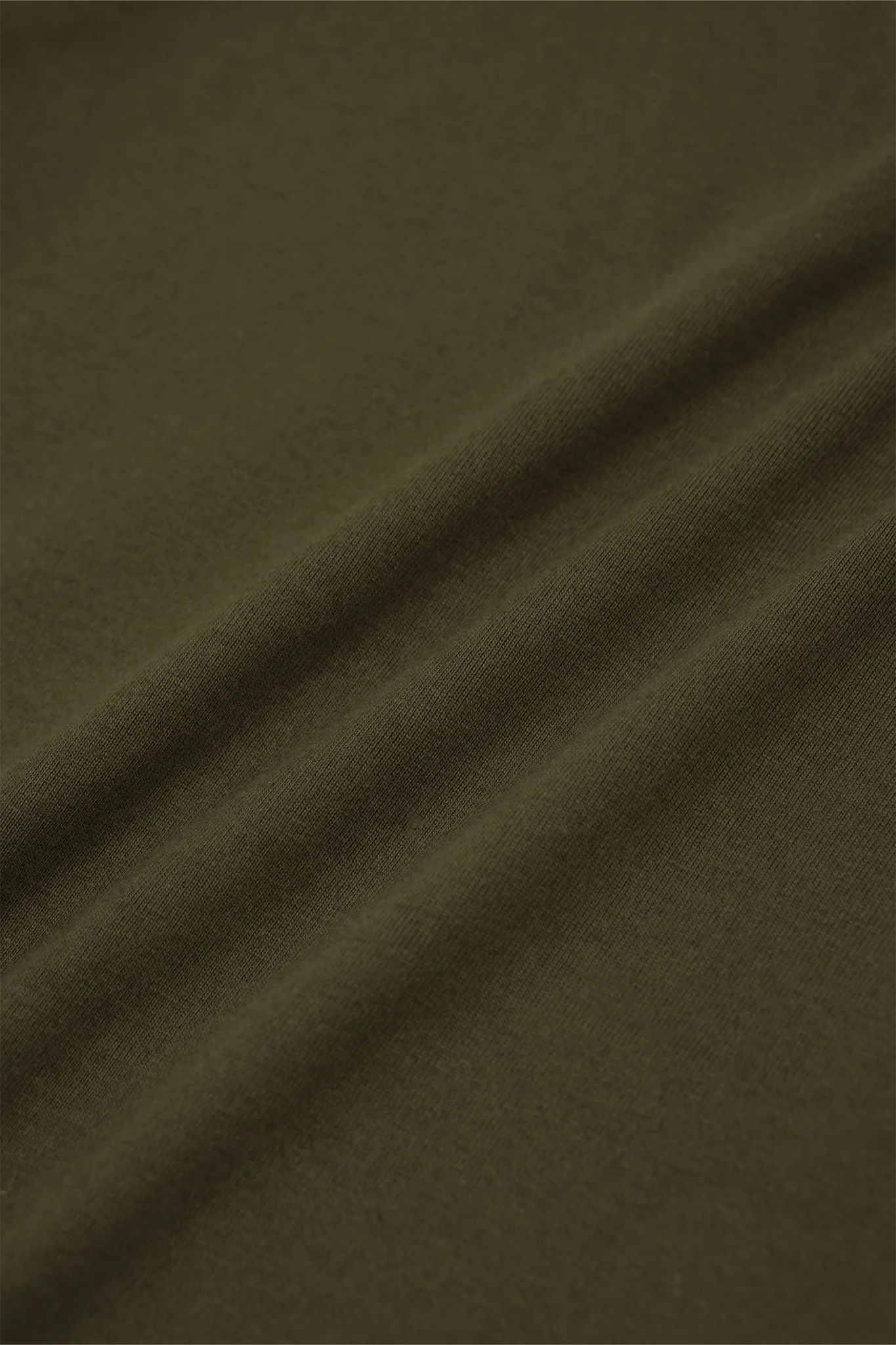 CLASSIC TEE IN OLIVE - Image 9