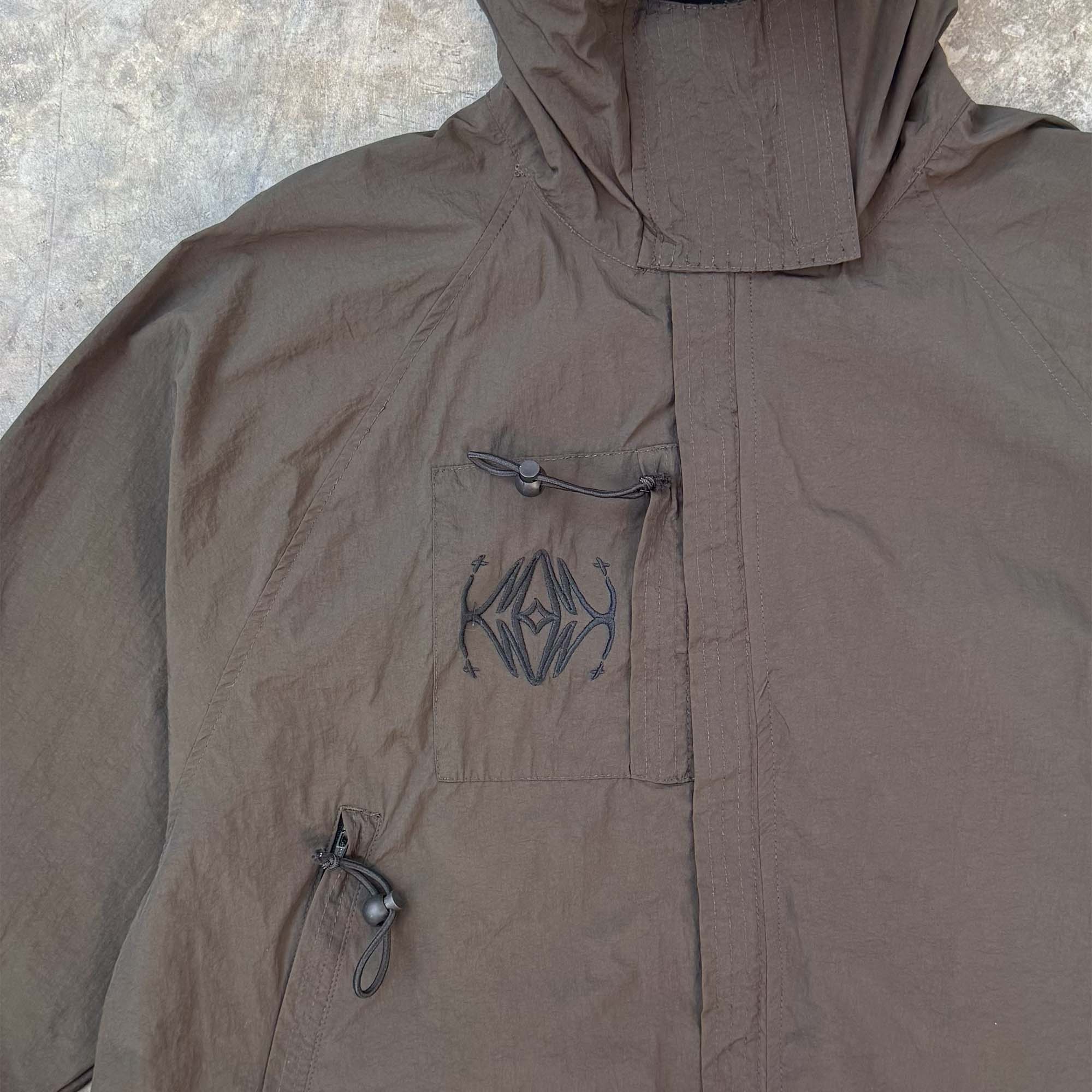 "COLLIDE" SHINOBI WINDSHELL V3 IN CHARCOAL GREY - Image 3
