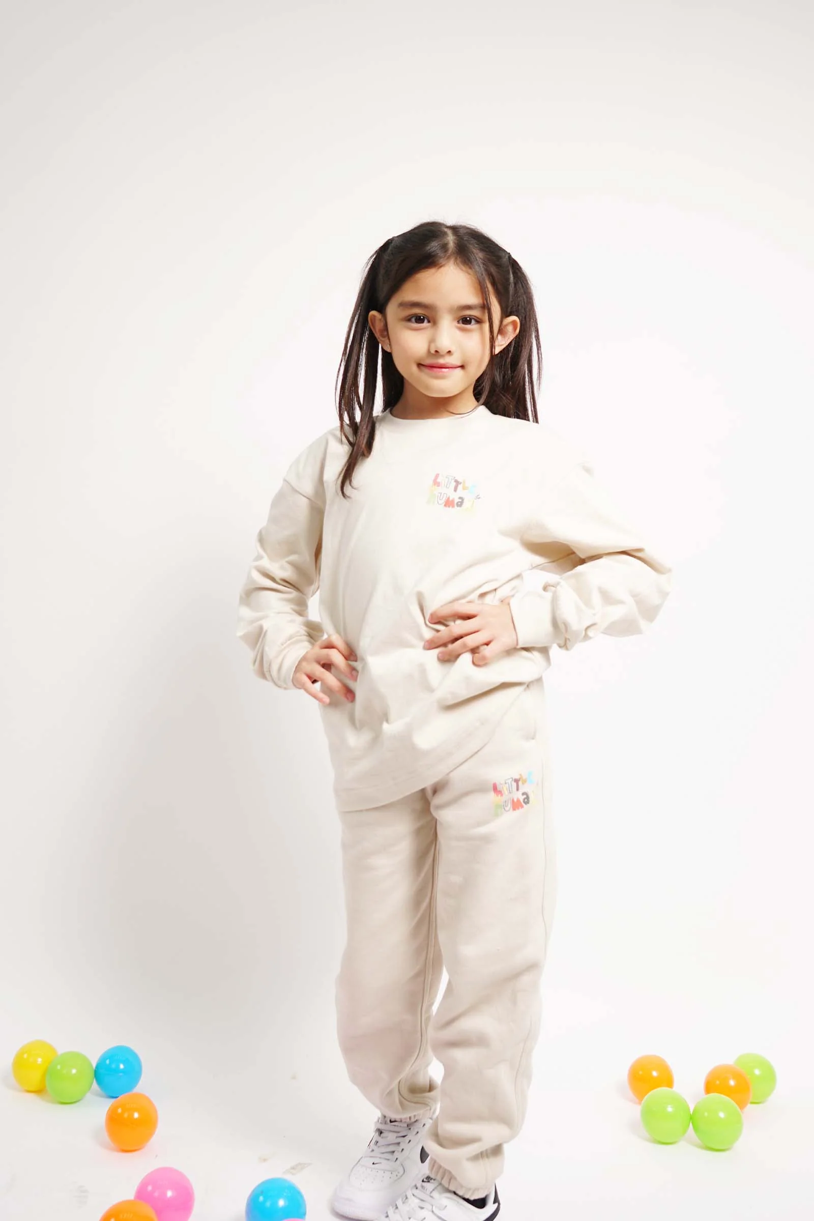 "CRAYONS" LITTLE HUMAN™ SWEATPANTS IN OAT - Image 2
