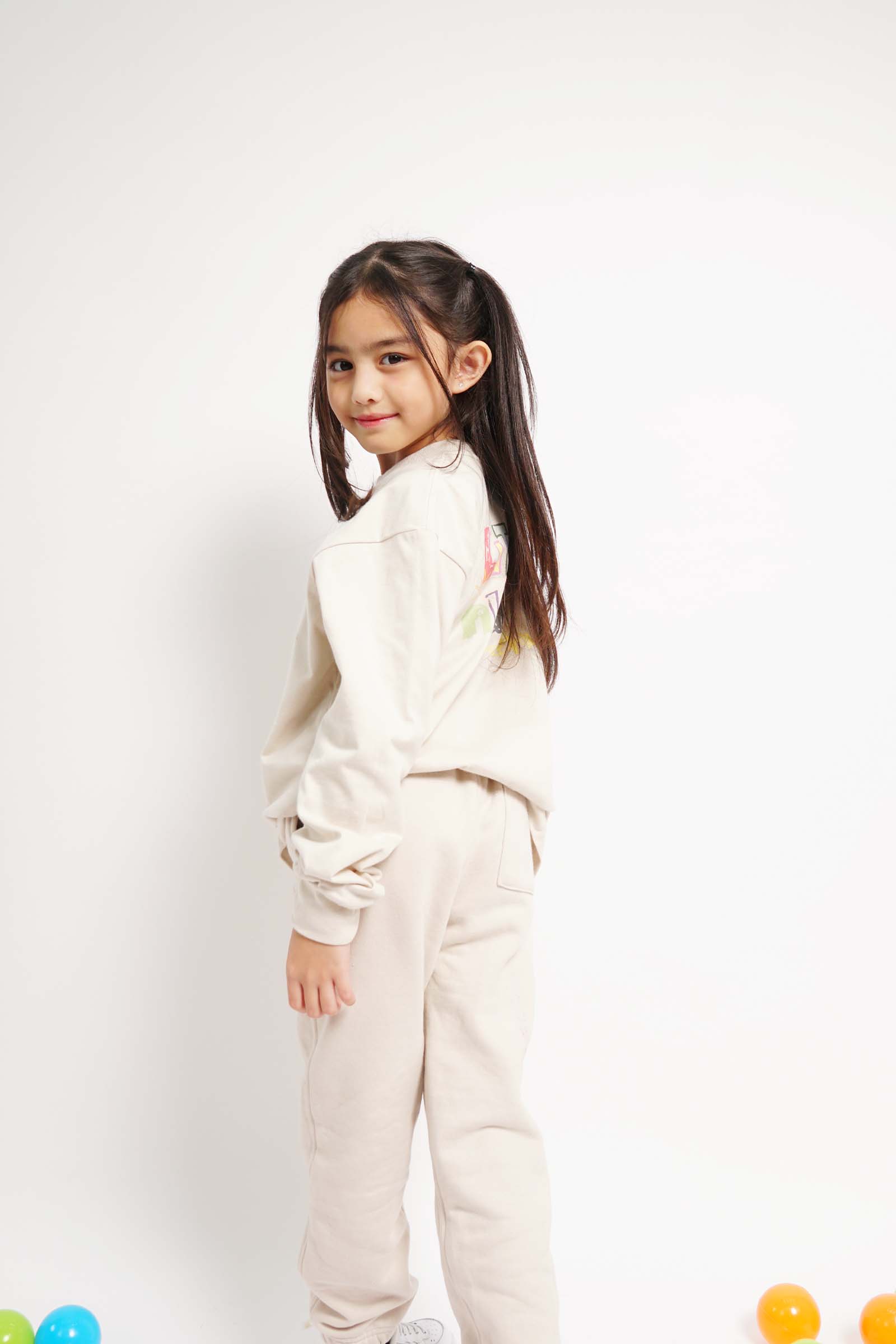 "CRAYONS" LITTLE HUMAN™ SWEATPANTS IN OAT - Image 3