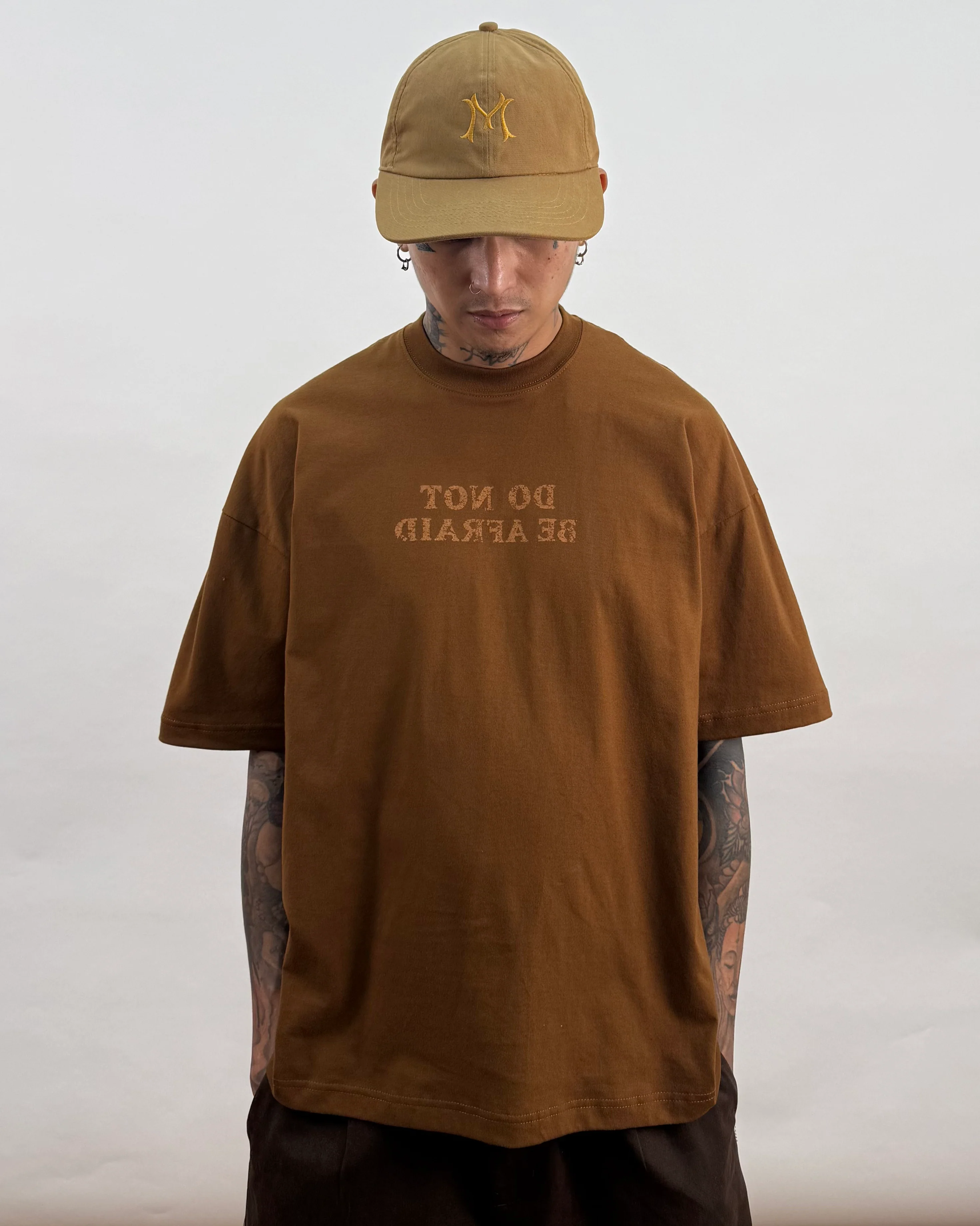 "DO NOT BE AFRAID" TEE IN RUST - Image 2