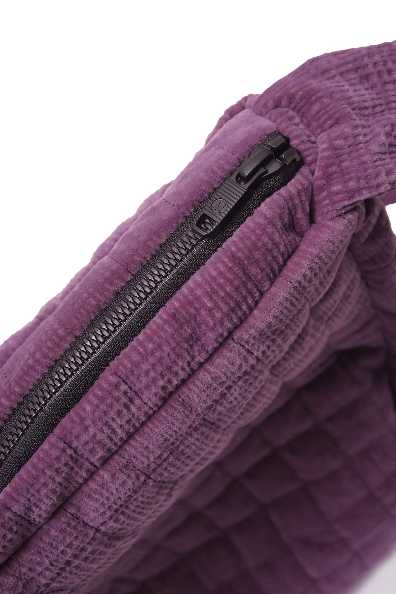 "FLOW" CROSS BAG IN TYRIAN PURPLE - Image 4
