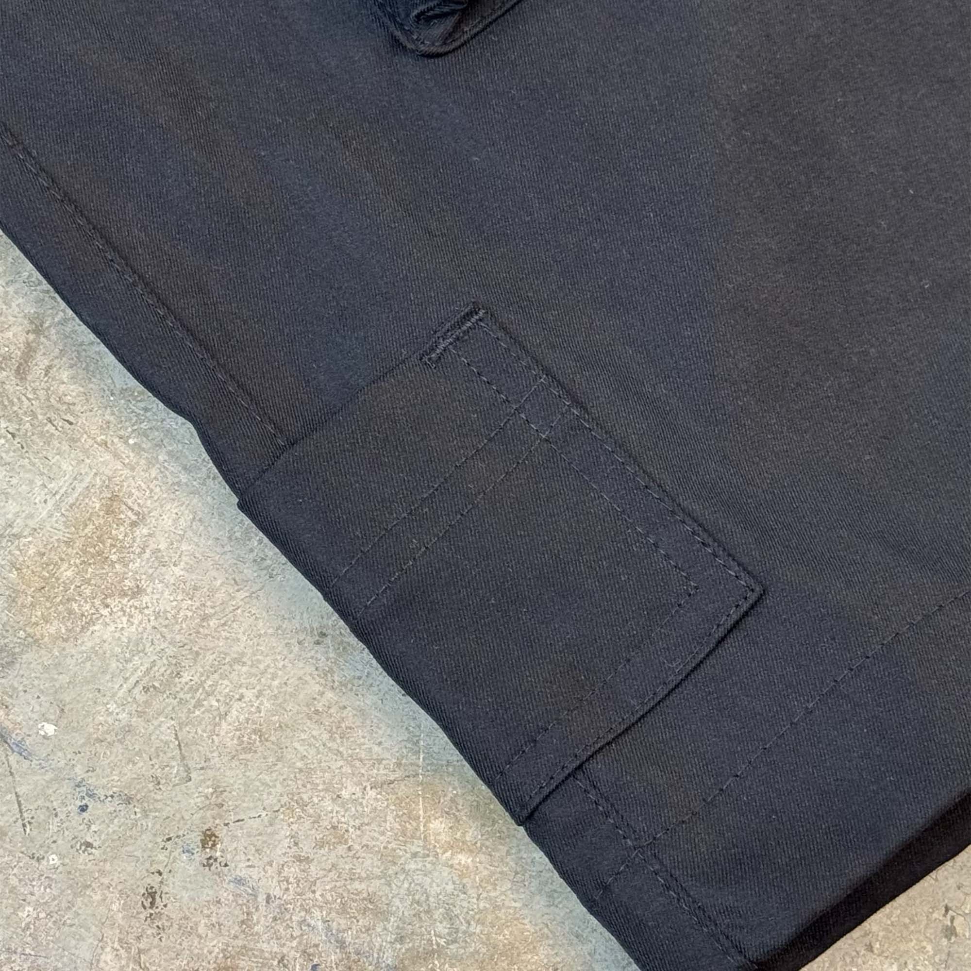 GRAPHITE TWILL 7 POCKET SHORTS - Image 2