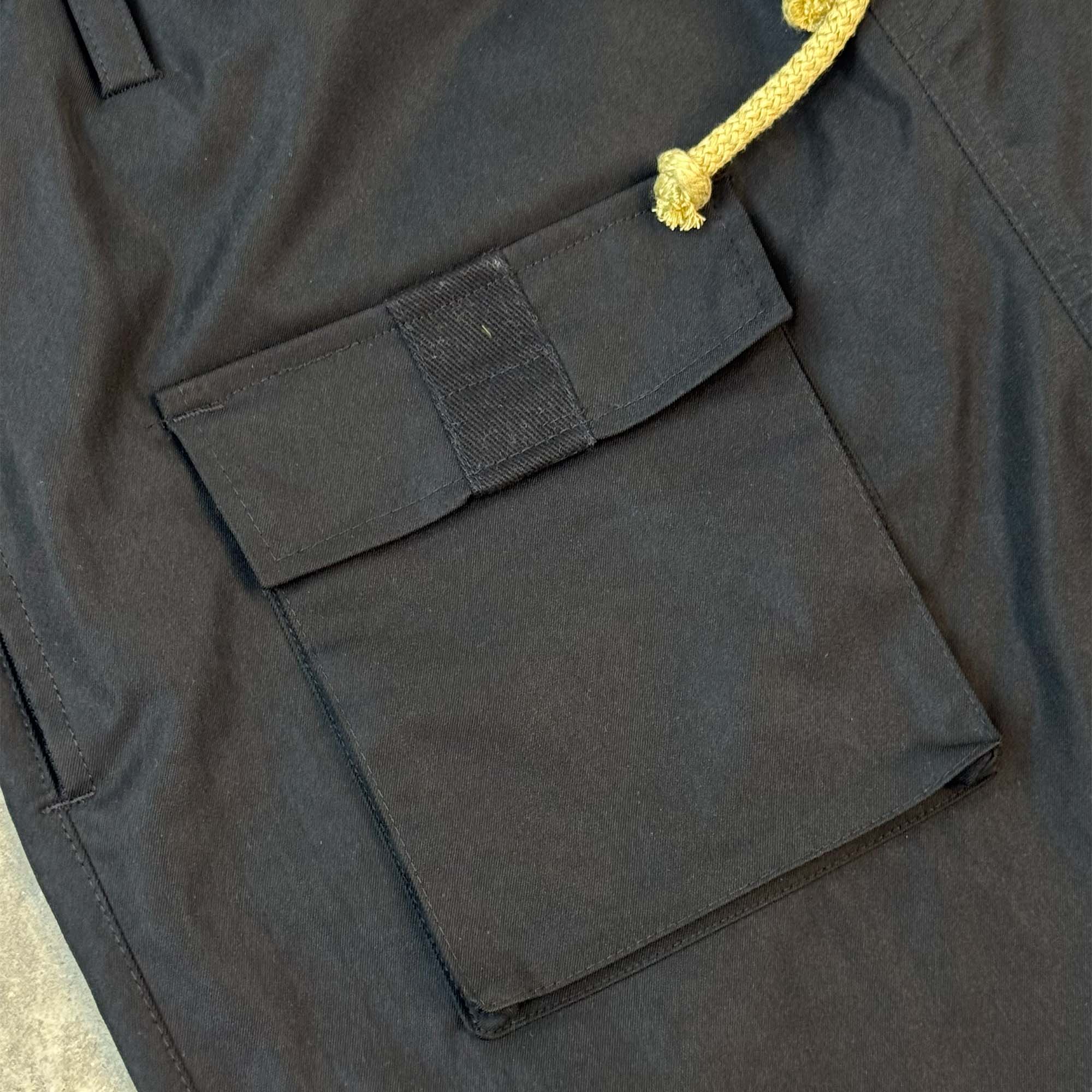 GRAPHITE TWILL 7 POCKET SHORTS - Image 7