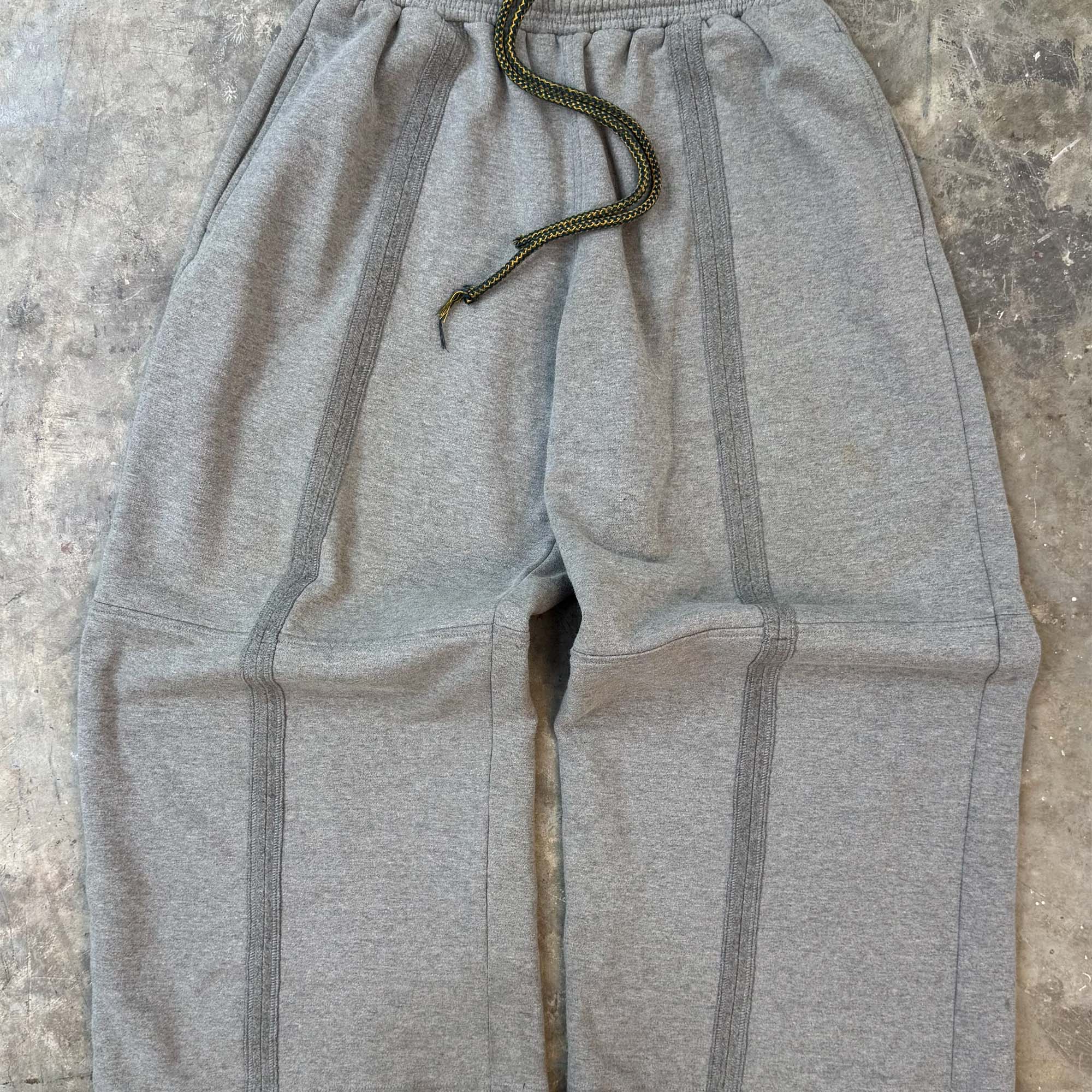 HARPER SWEATPANTS IN HEATHER GREY