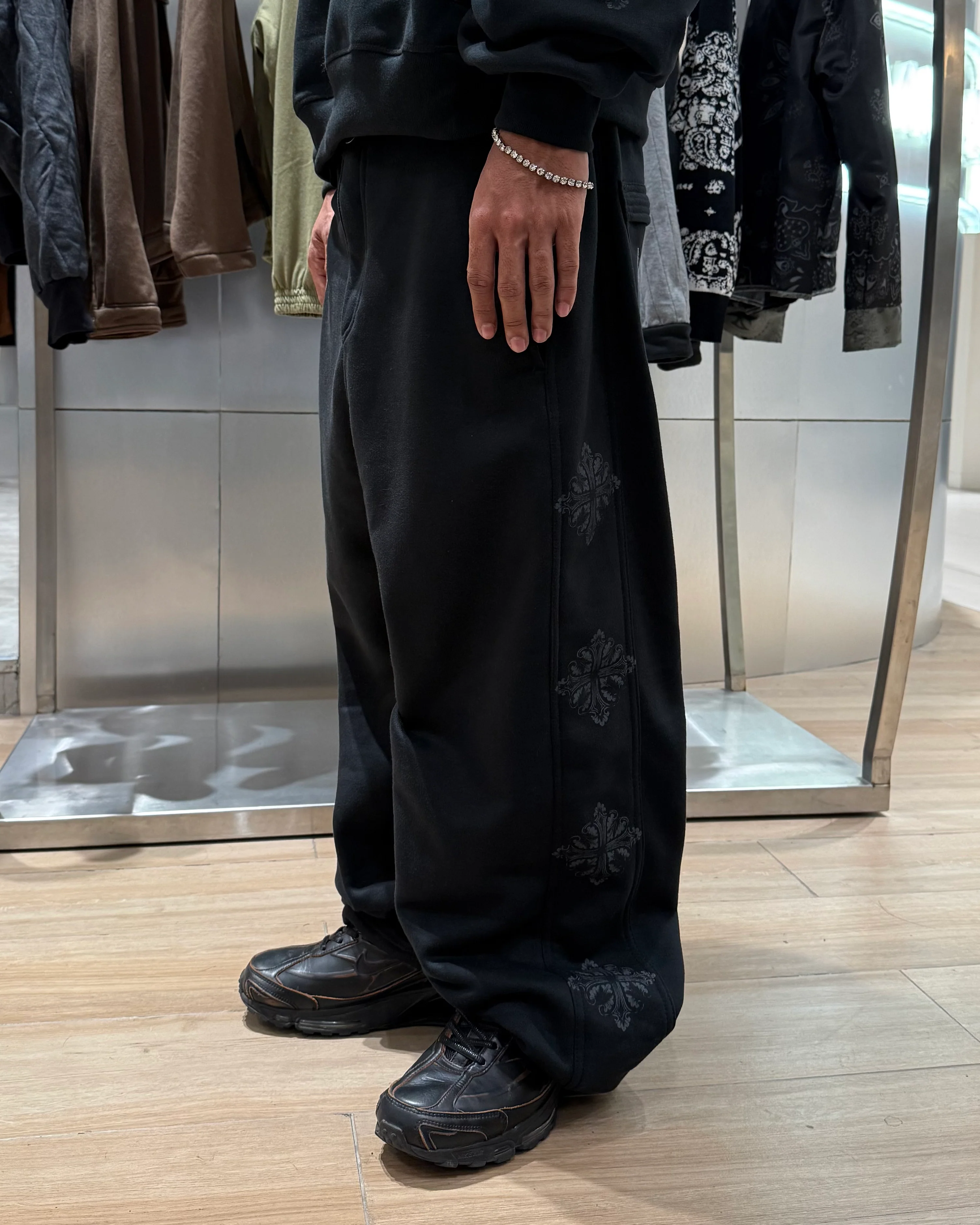 "IRON CROSS" PHAT PANTS IN CAVIAR - Image 4