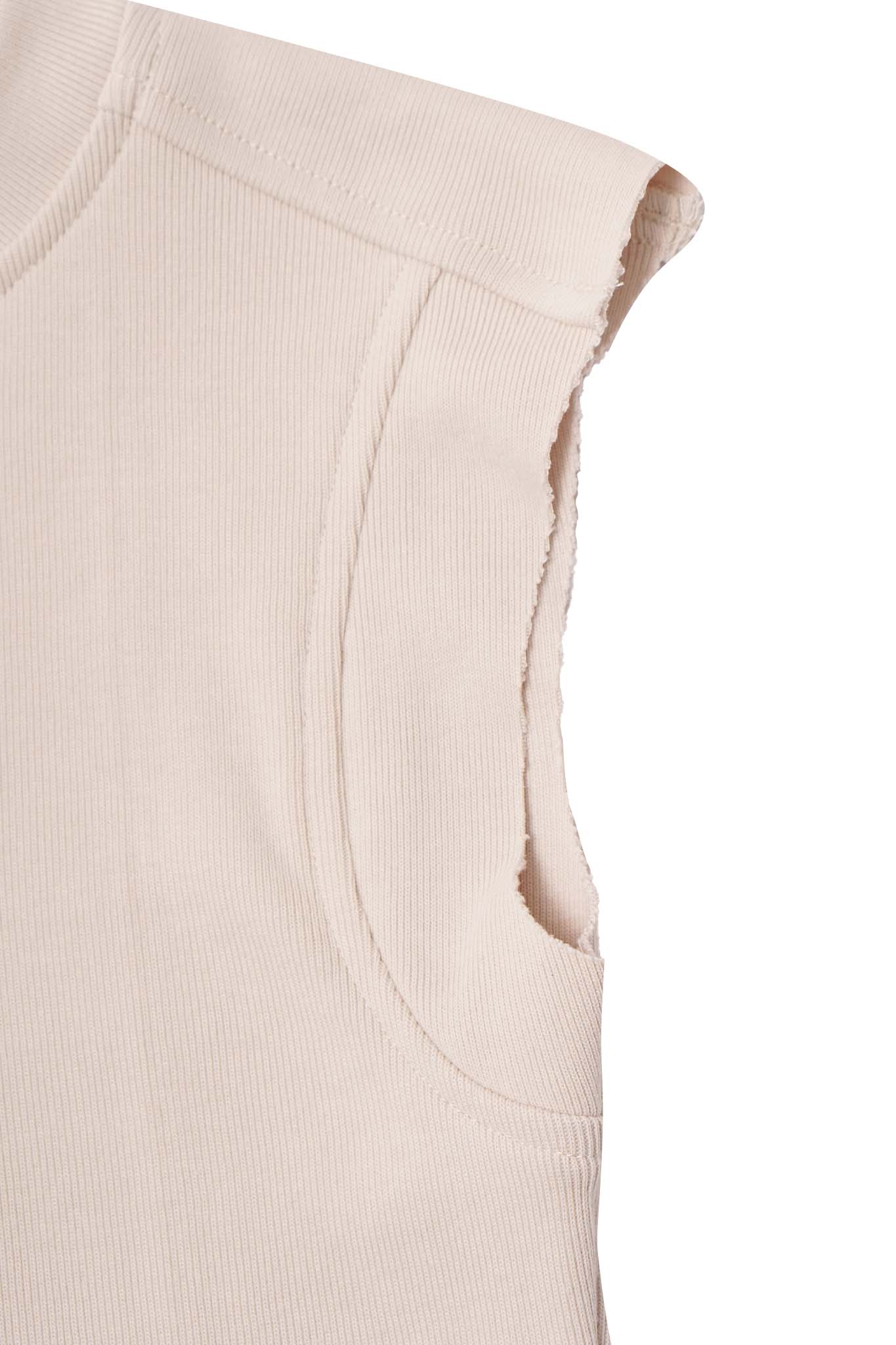 LEILA IN OAT - Image 6