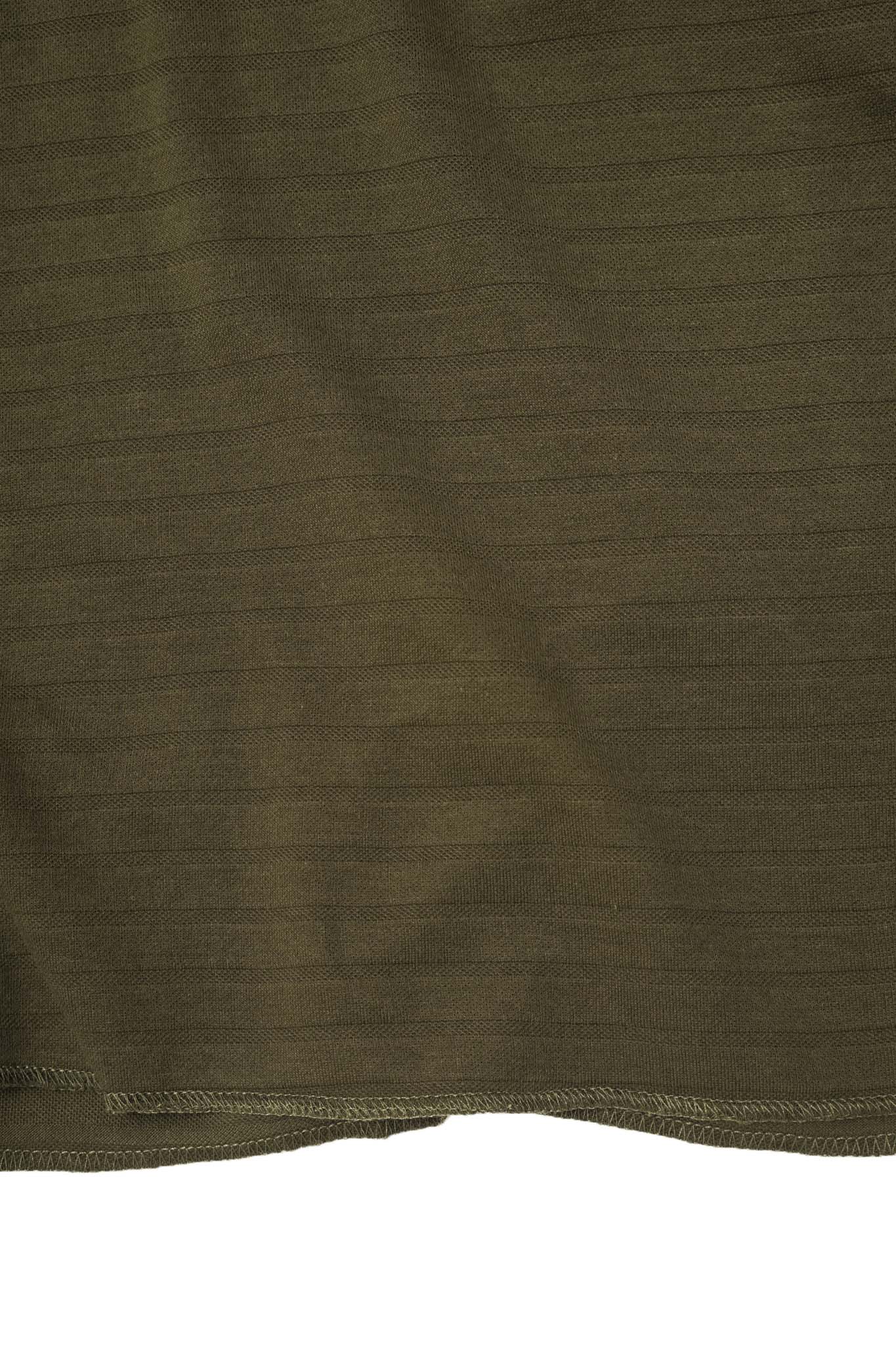 LINEAR TEE IN OLIVE - Image 7