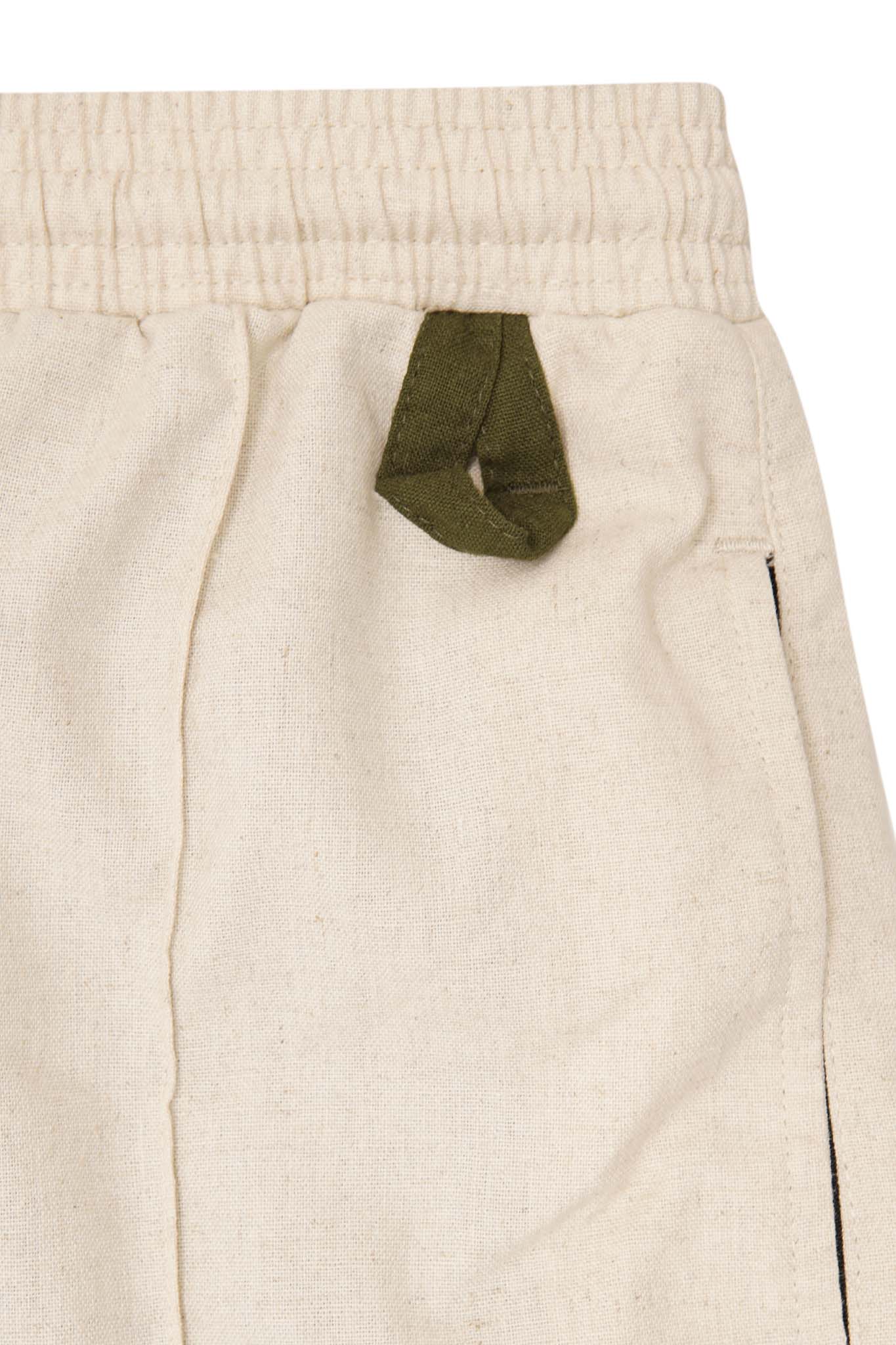 LINEN PLEATED WIDE PANTS IN OAT/OLIVE - Image 10
