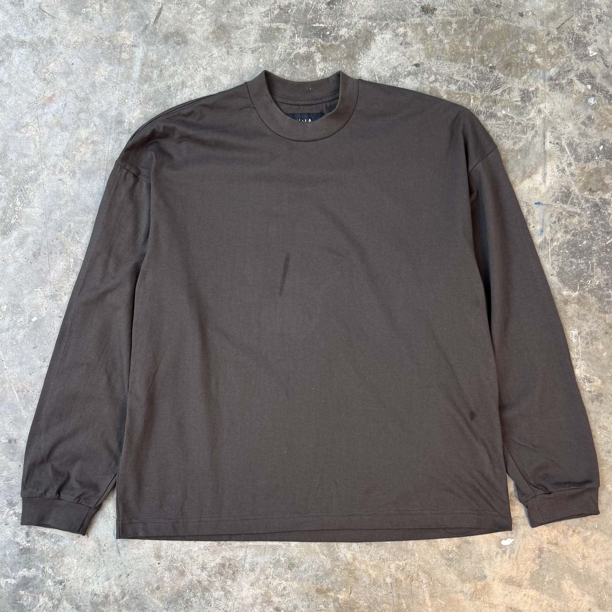 LONGSLEEVE TEE IN CHARCOAL GREY
