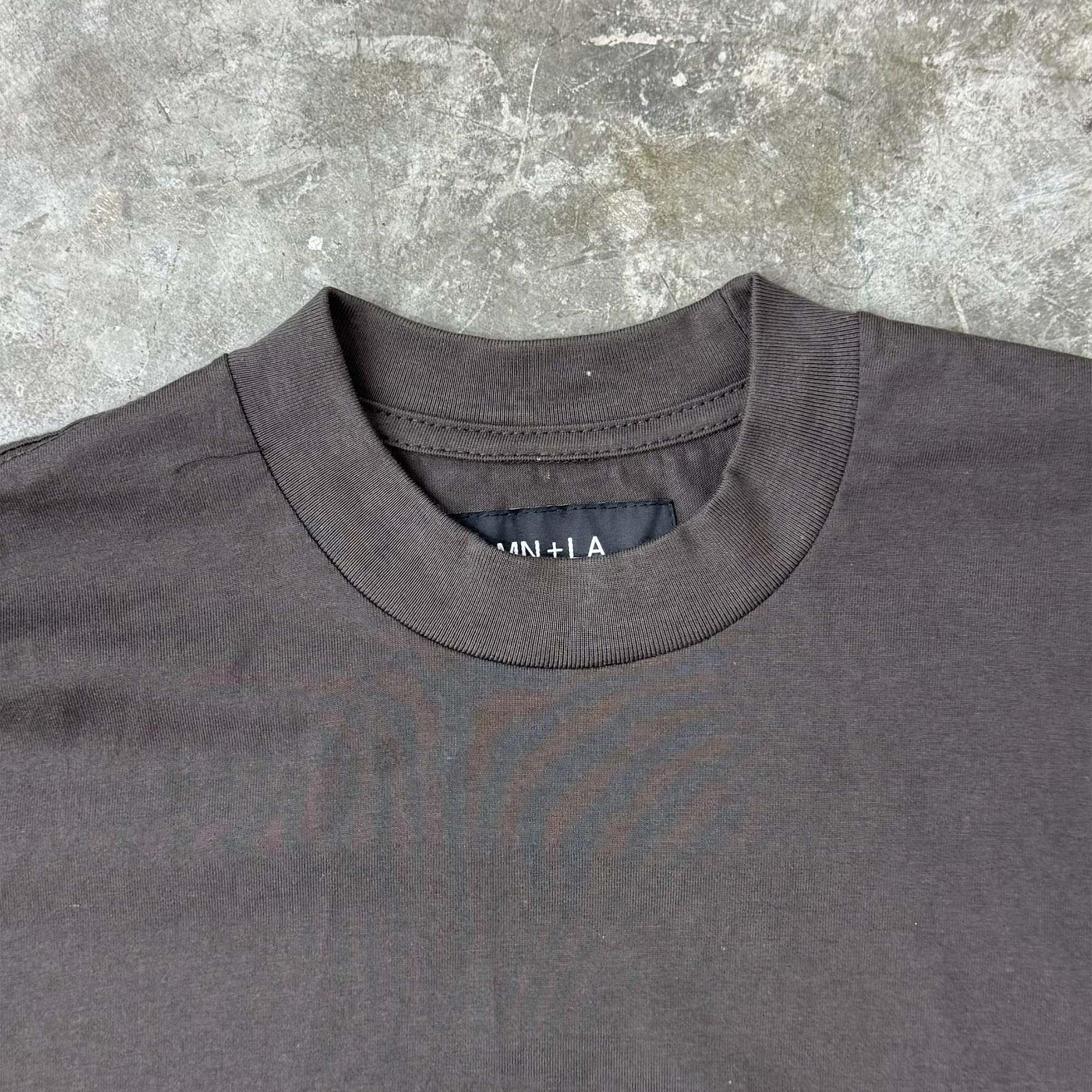 LONGSLEEVE TEE IN CHARCOAL GREY - Image 2