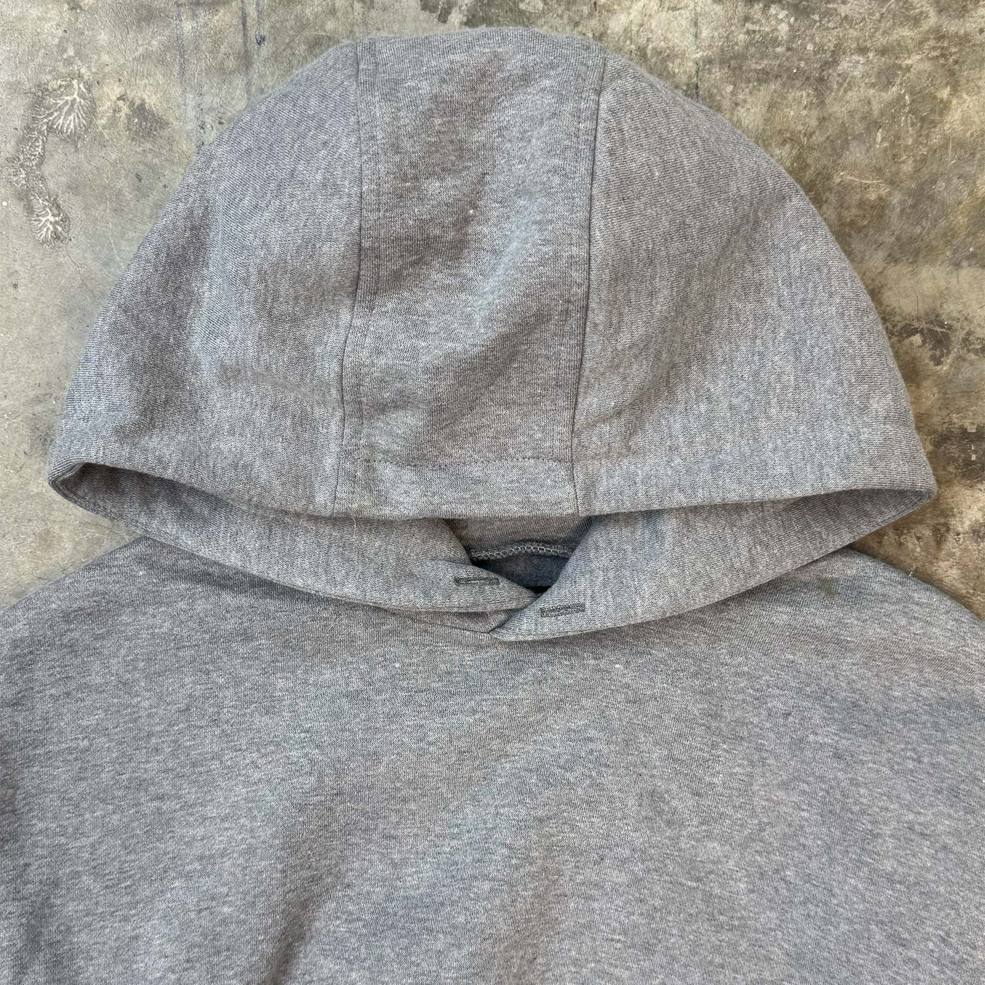 LOUNGE HOODIE IN HEATHER GREY - Image 2