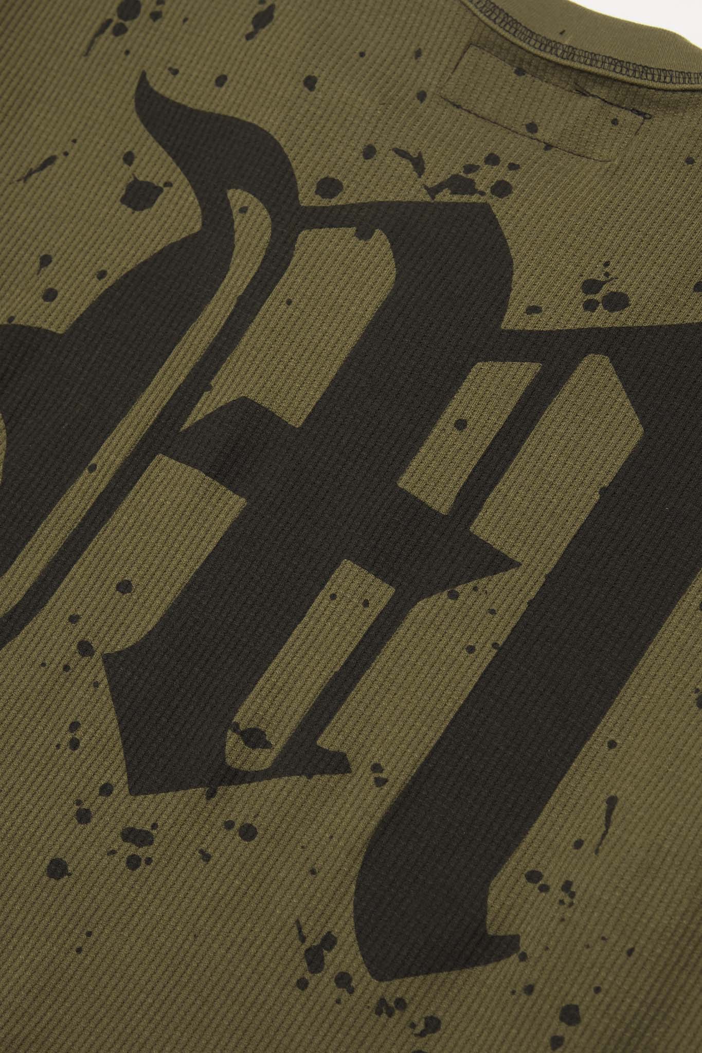 “M’$ SPECK V2” WAFFLE TEE IN OLIVE - Image 9