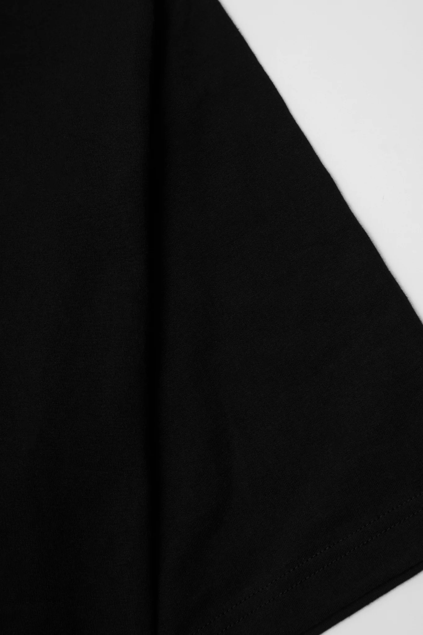 MOCK NECK TEE V3 IN ANTHRACITE - Image 5