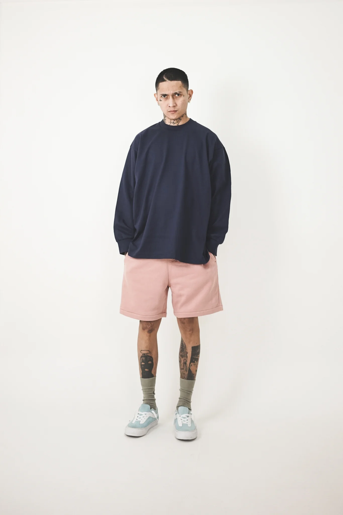 LONGSLEEVE TEE IN NAVY - Image 5