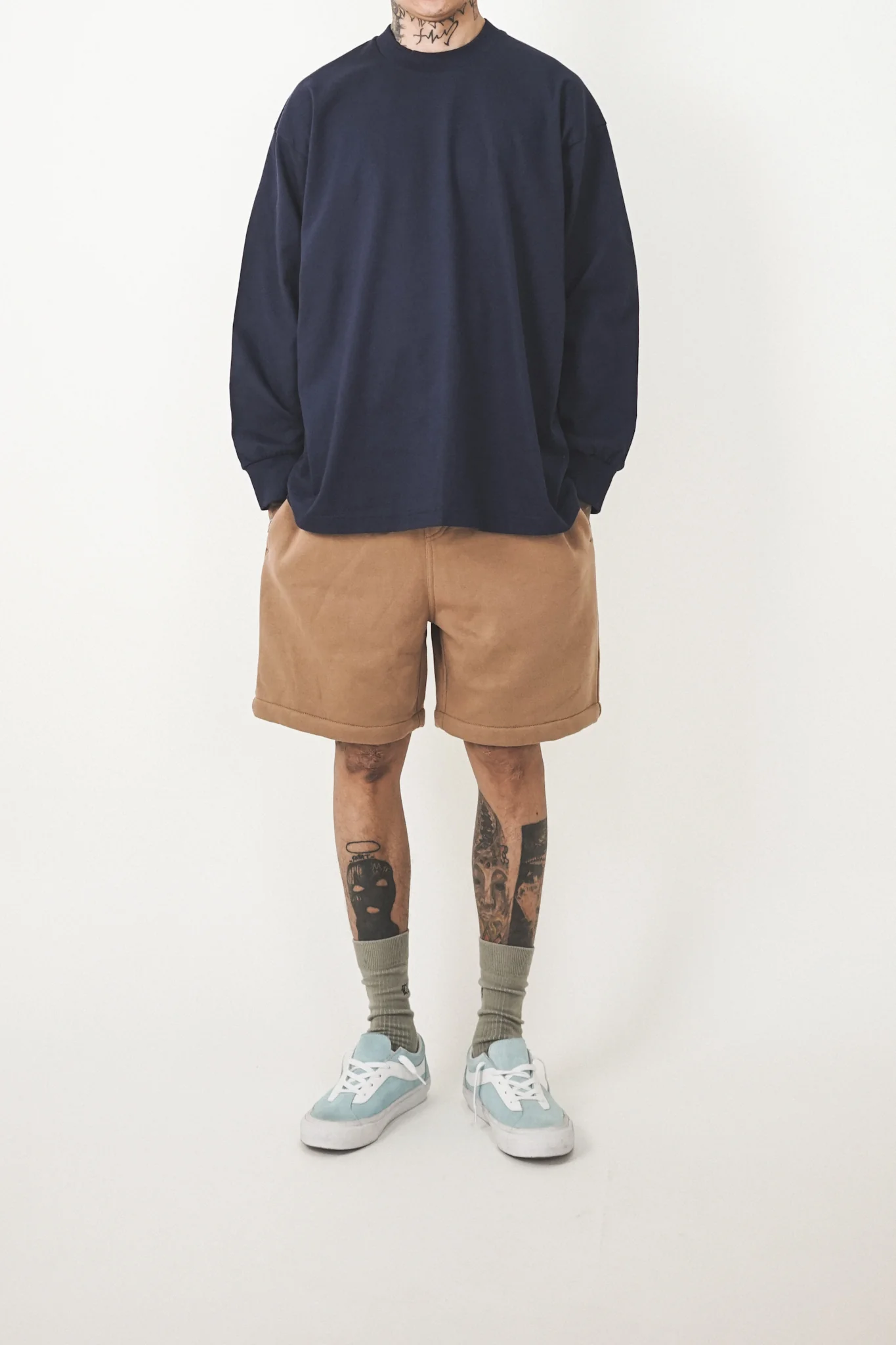 LONGSLEEVE TEE IN NAVY - Image 6