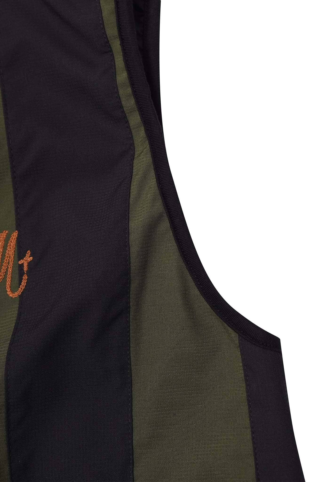 NEEDLEWORK VEST IN OLIVE/ANTHRACITE - Image 5