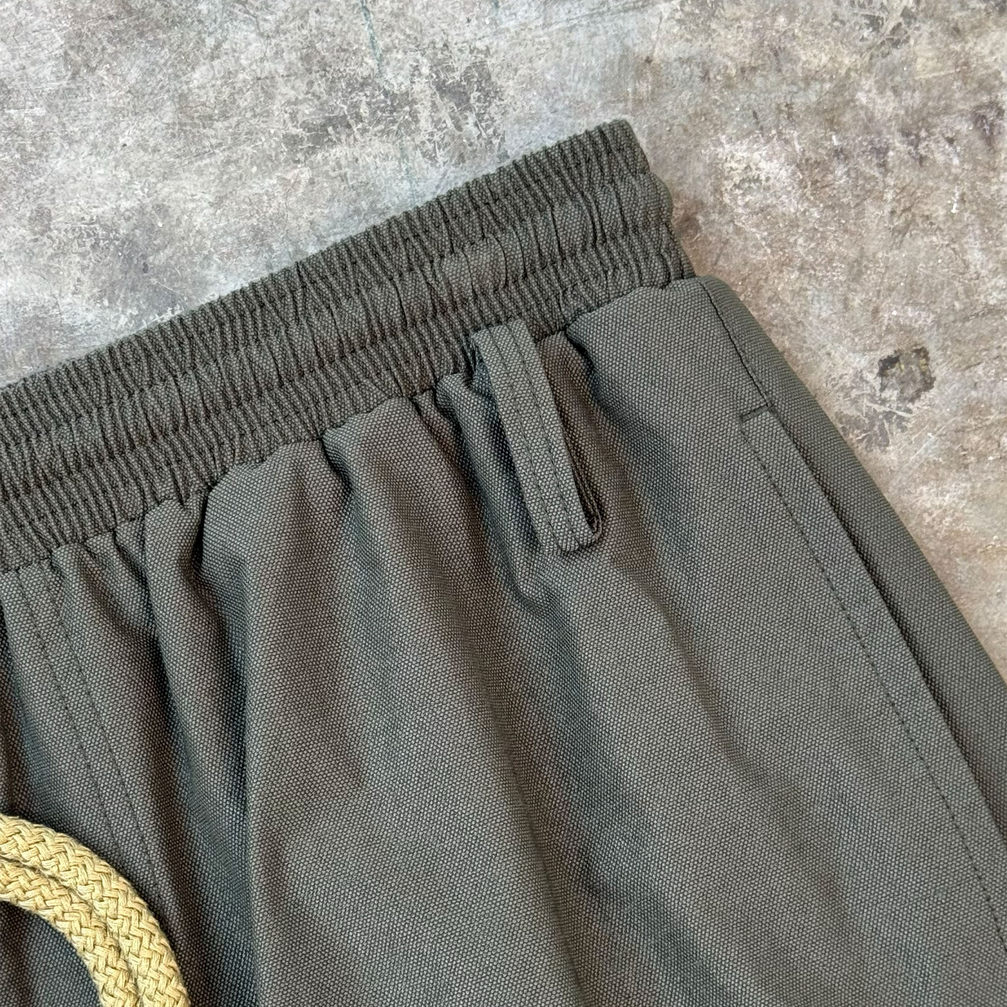 OLIVE 7 POCKET SHORTS - Image 4