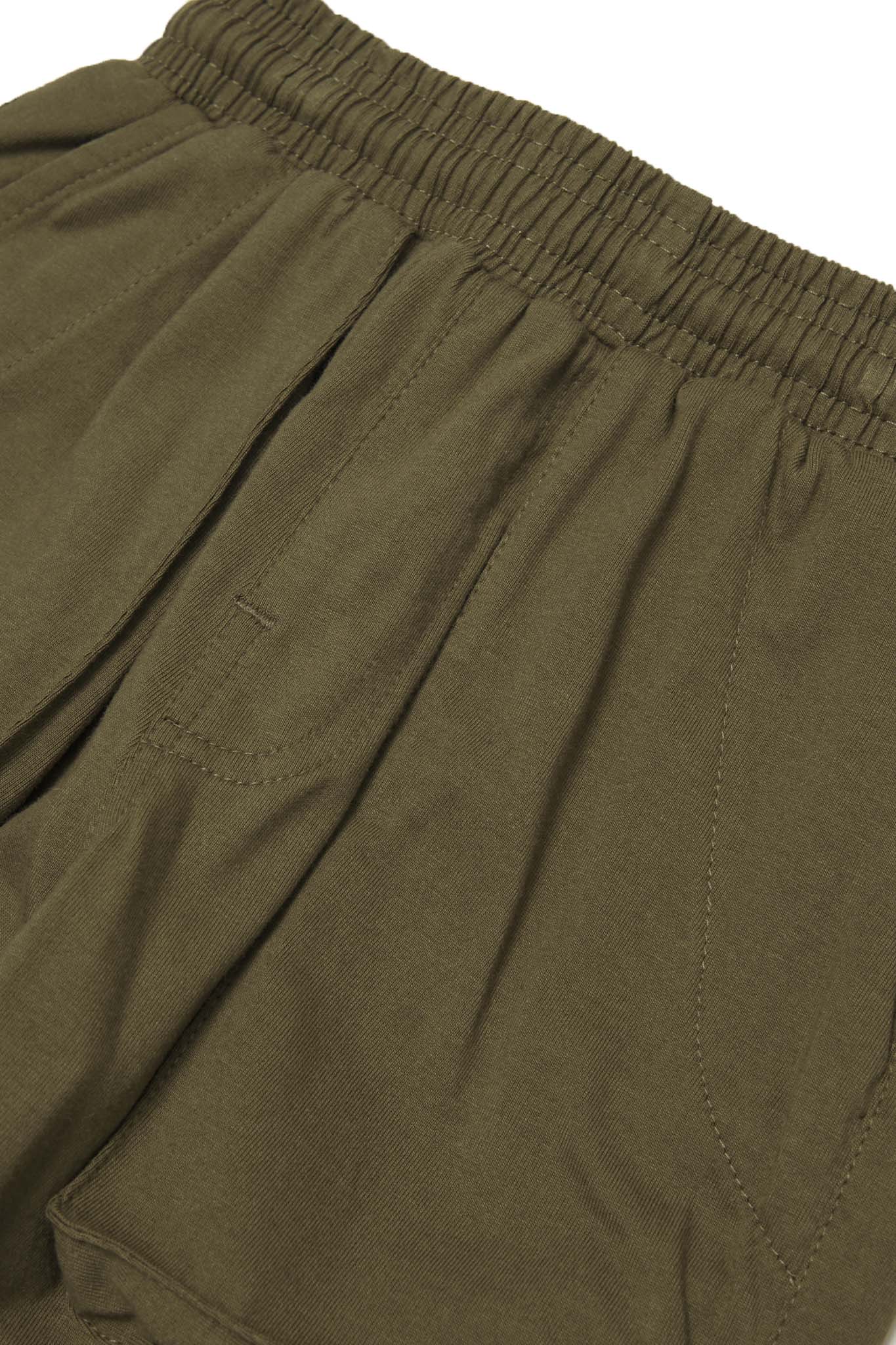 "PAINT SPLAT" LITTLE HUMAN™ CARGO PANTS IN OLIVE - Image 7
