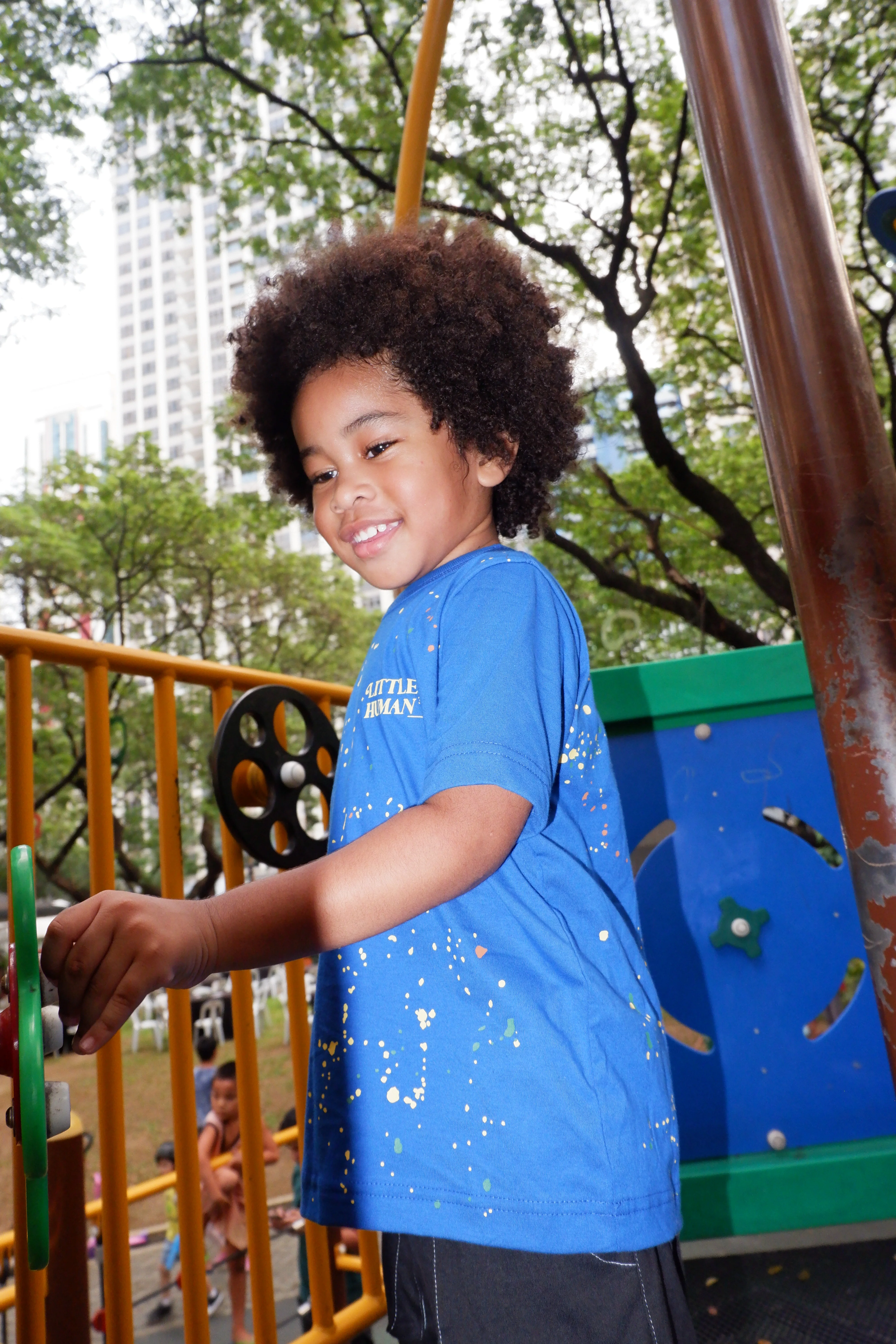 "PAINT SPLAT" LITTLE HUMAN™ TEE IN ELECTRIC BLUE - Image 12