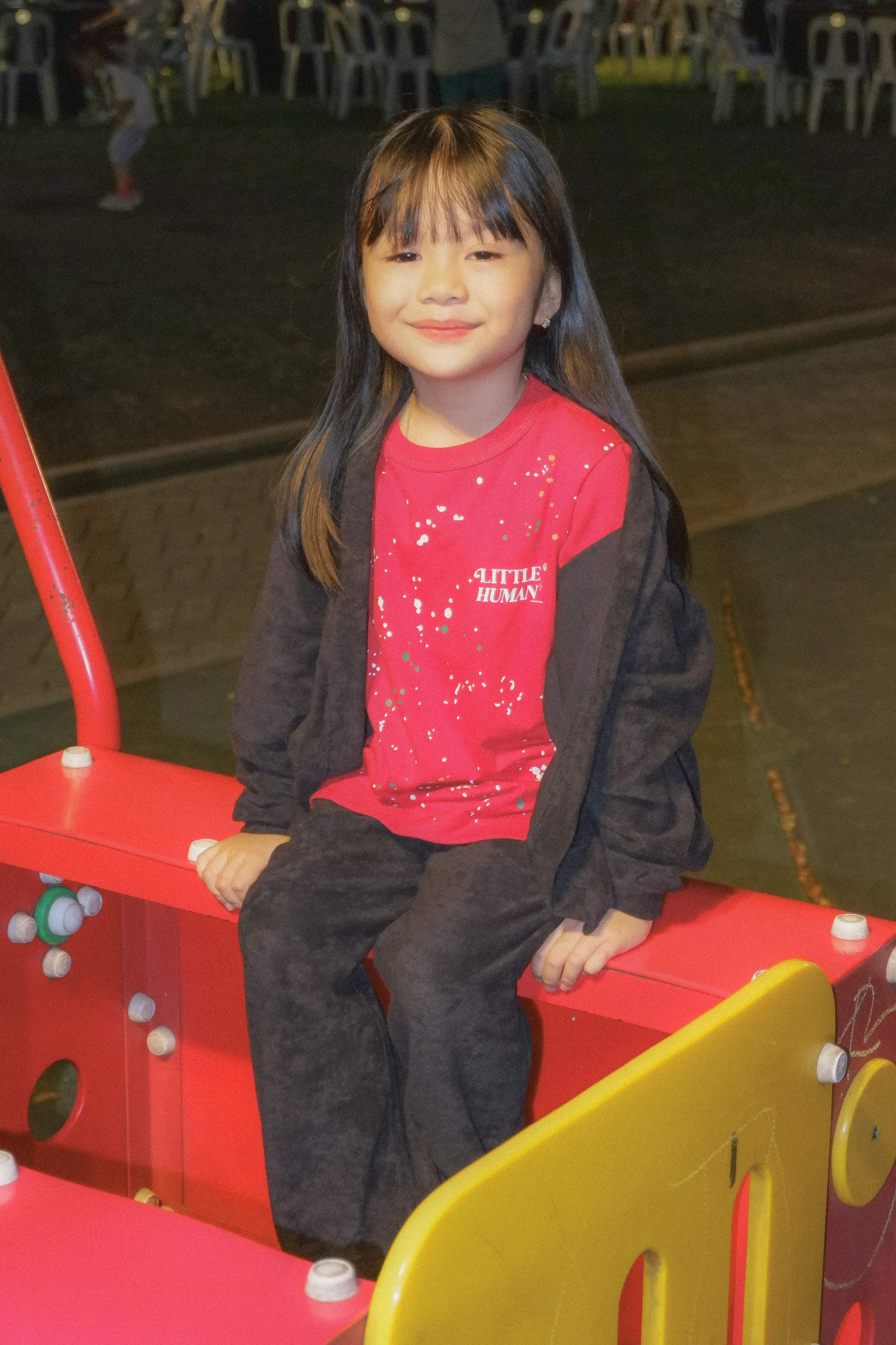 "PAINT SPLAT" LITTLE HUMAN™ TEE IN RARRI RED - Image 11