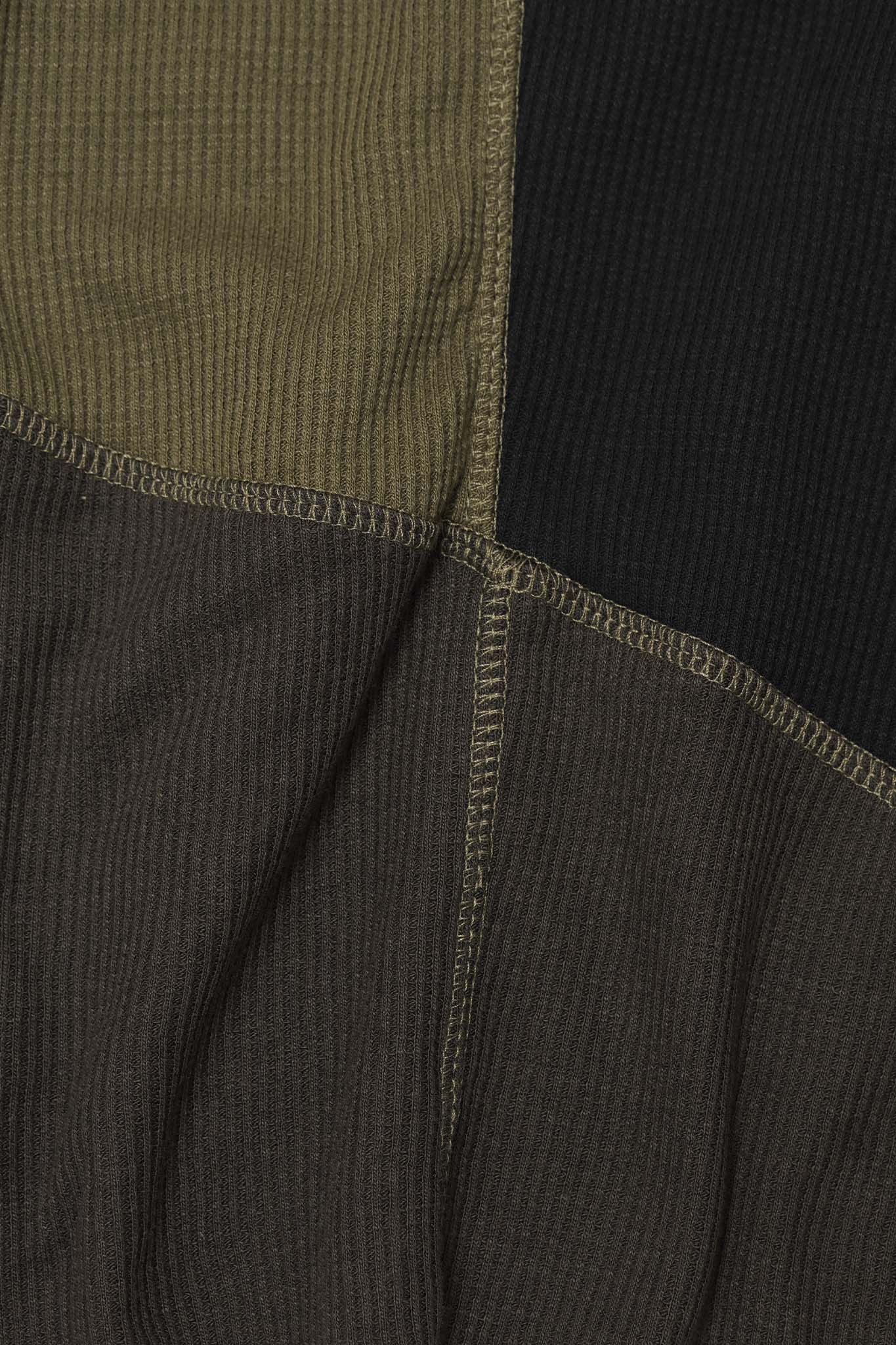 PATCHWORK MOCK NECK WAFFLE TEE IN TERRAIN - Image 5