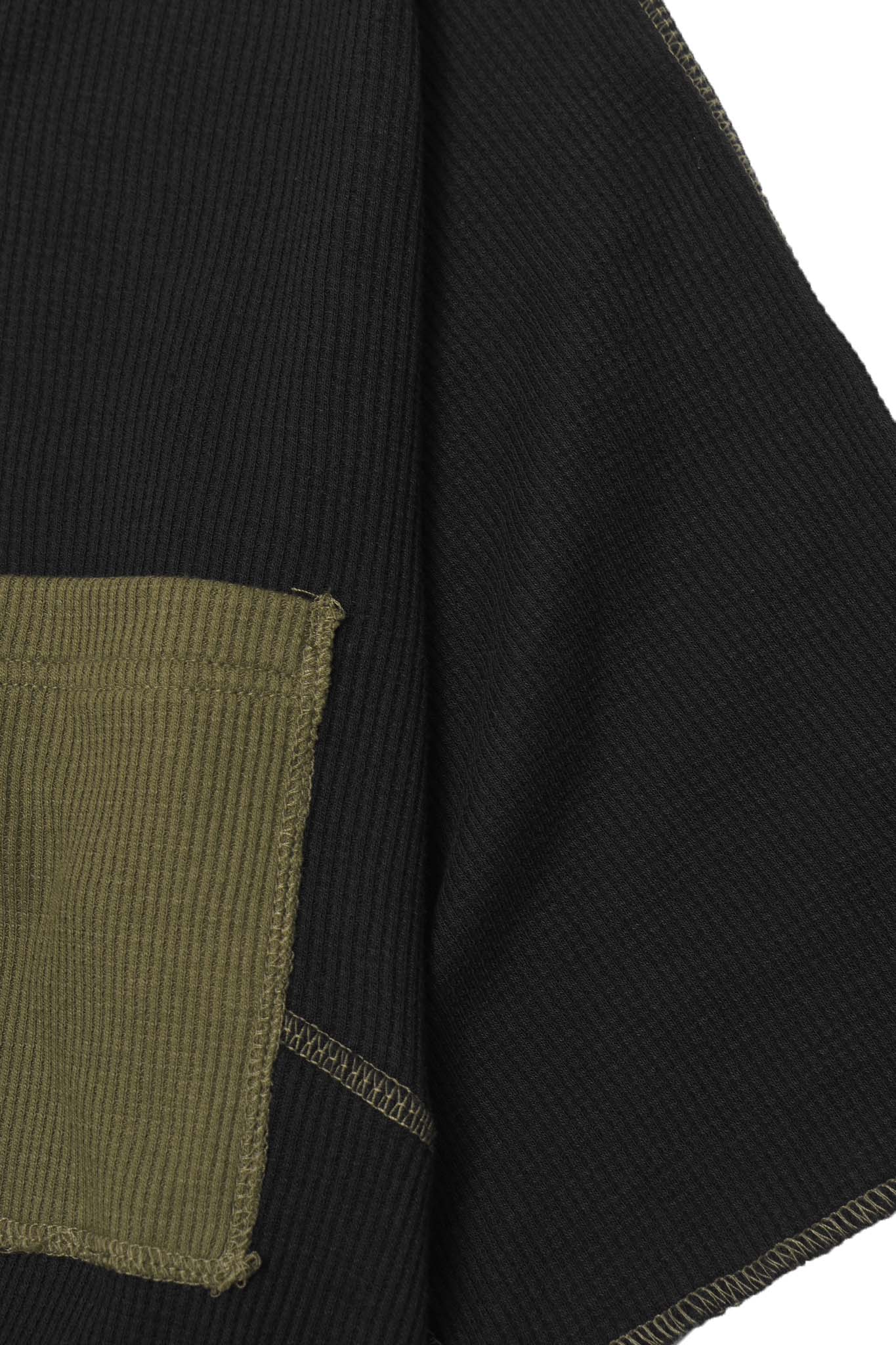 PATCHWORK MOCK NECK WAFFLE TEE IN TERRAIN - Image 6