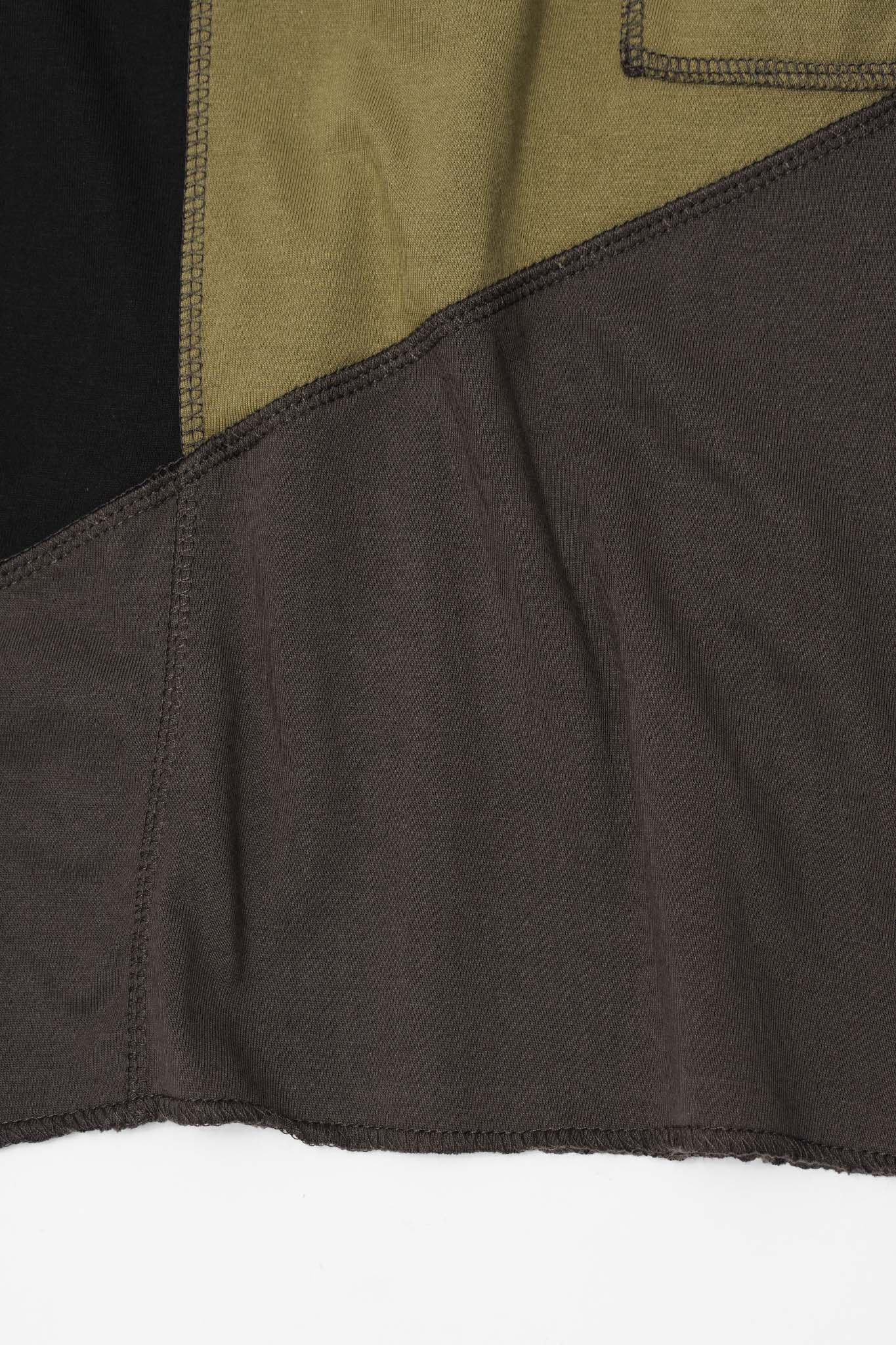 "PATCHWORK" POCKET TEE IN TERRAIN - Image 7
