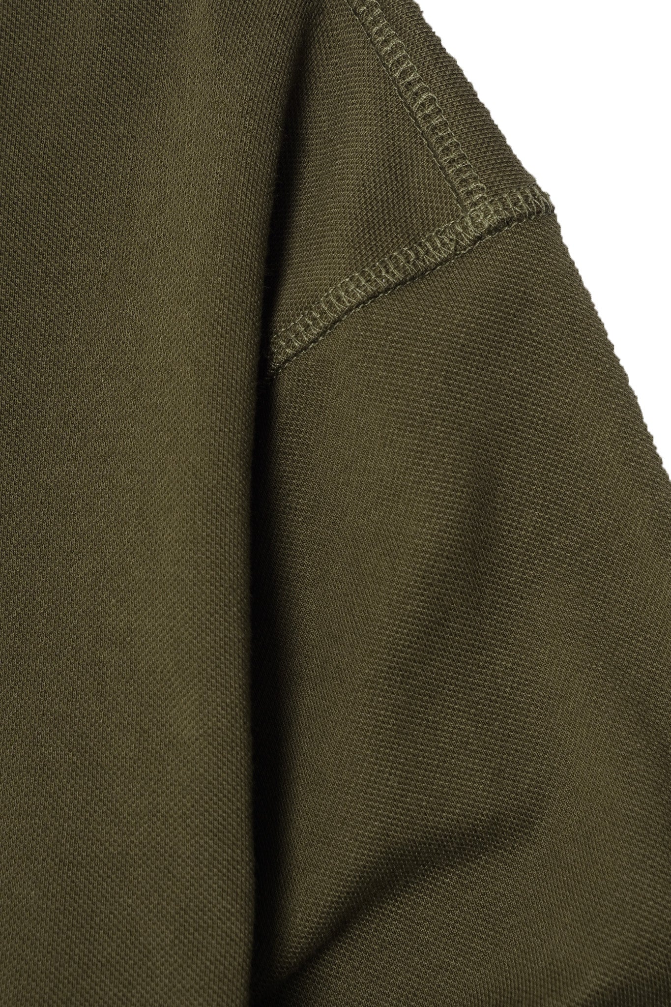 PIQUE MILITIA LONGSLEEVE TEE IN OLIVE - Image 6