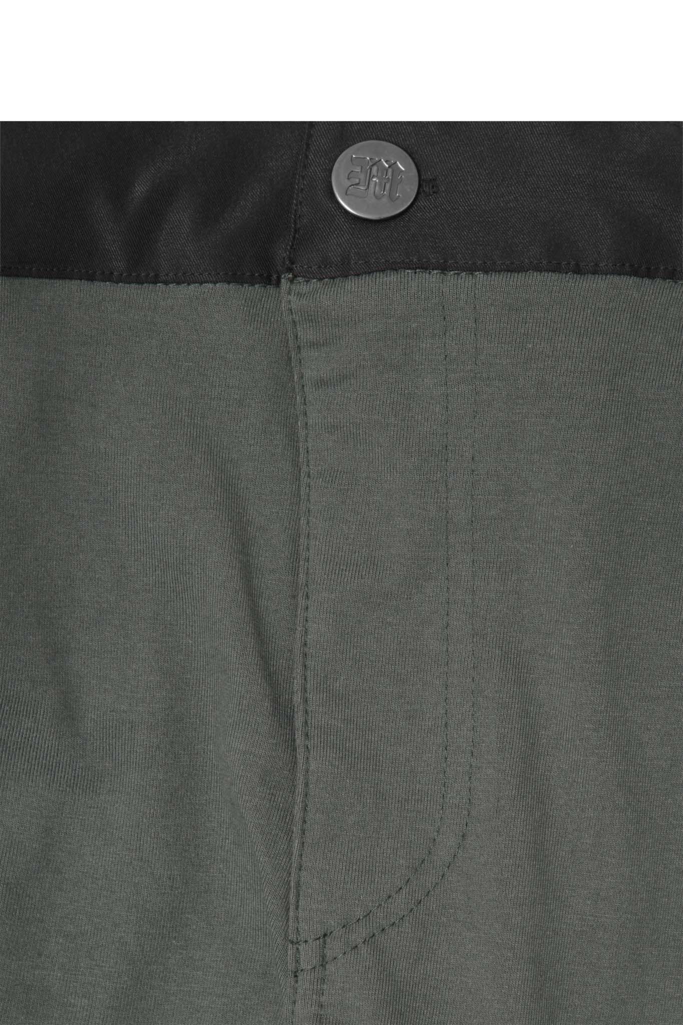 PLEATED ULTRA WIDE PANTS IN MOSS - Image 3