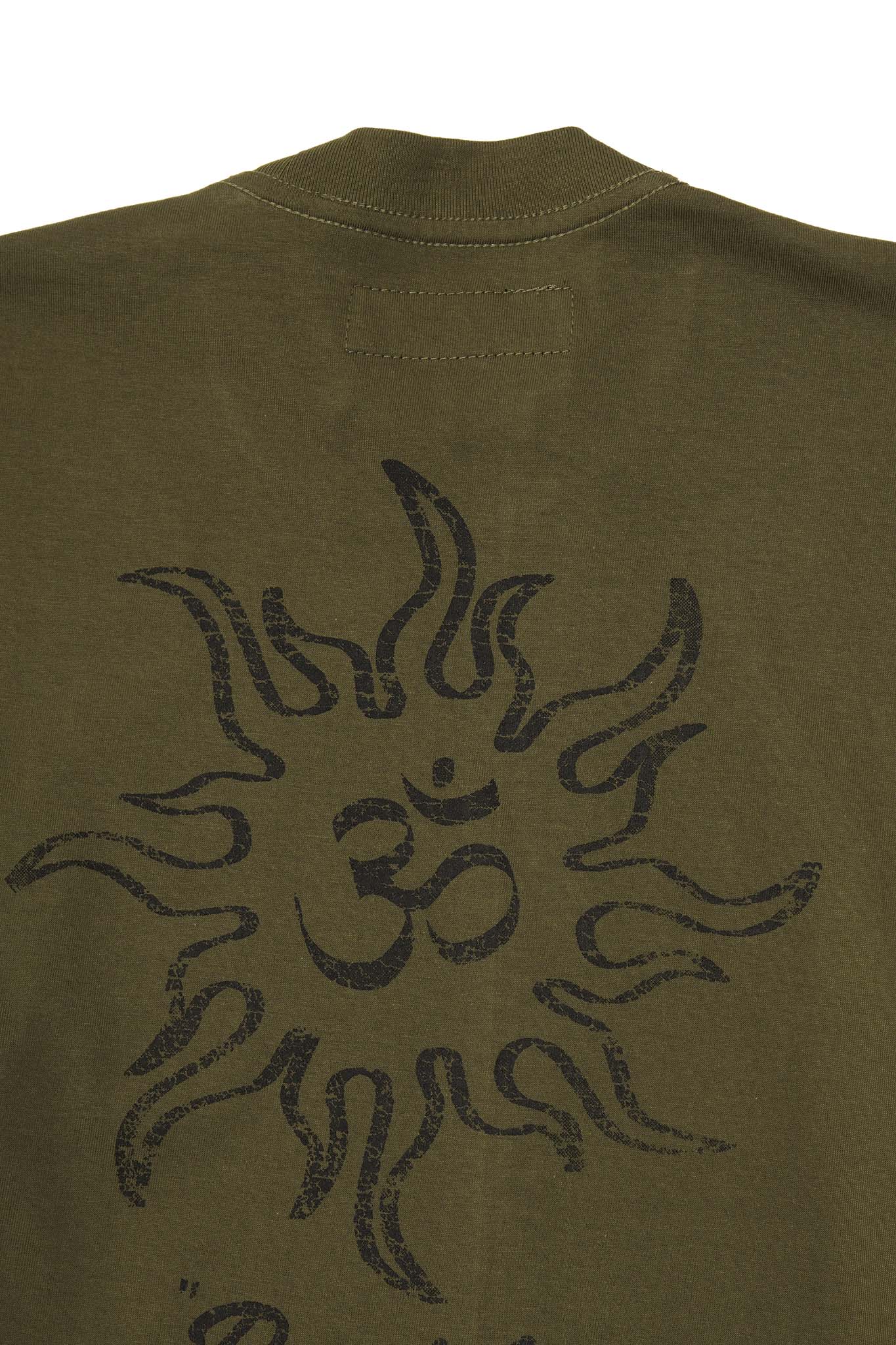 "POSITIVE FREQUENCIES" TEE IN OLIVE - Image 9