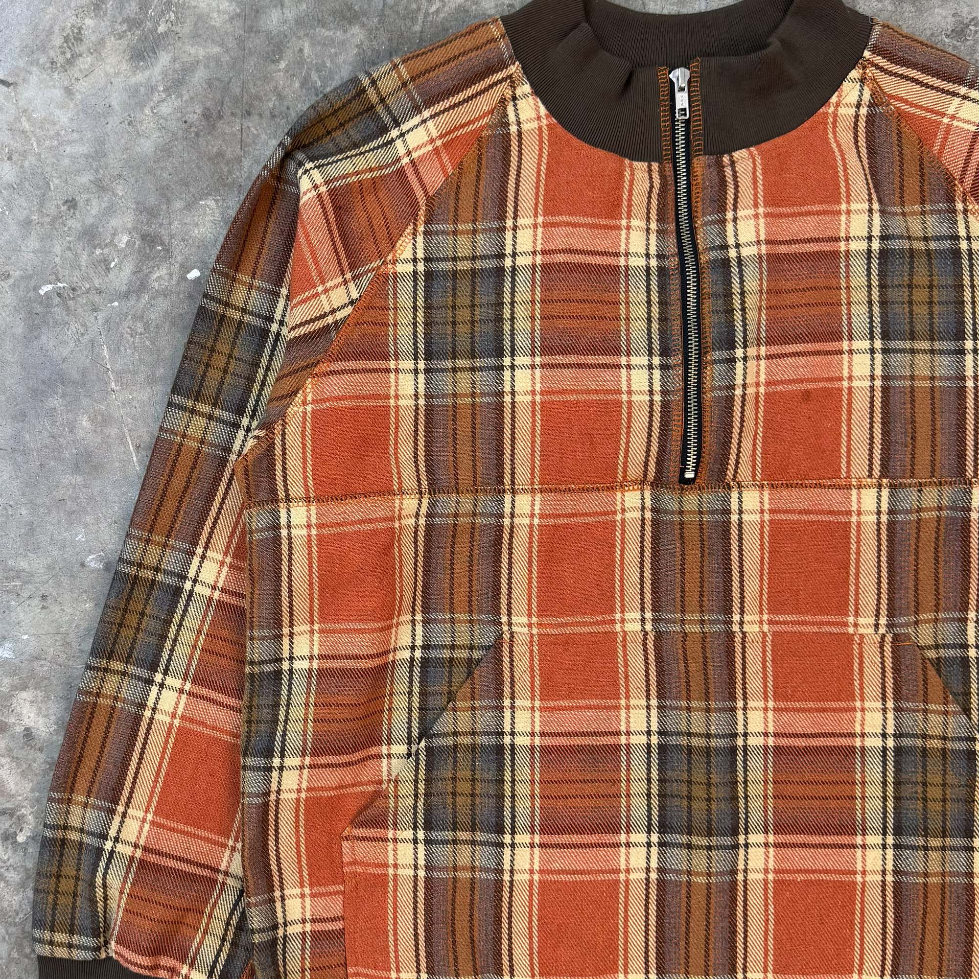 QUARTER ZIP SWEATSHIRT IN PUMPKIN PLAID - Image 3
