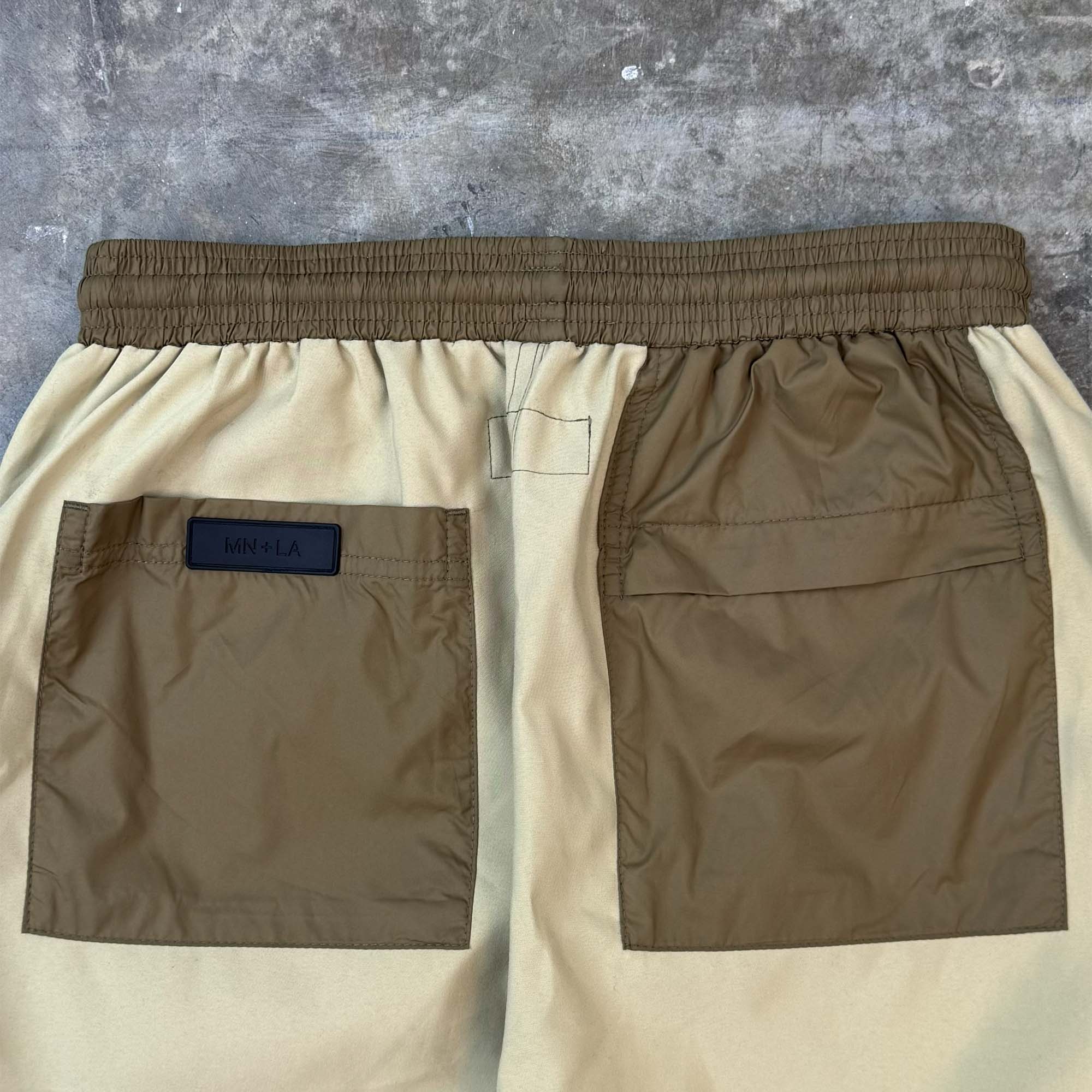 ROGUE PANTS IN DUNE - Image 3