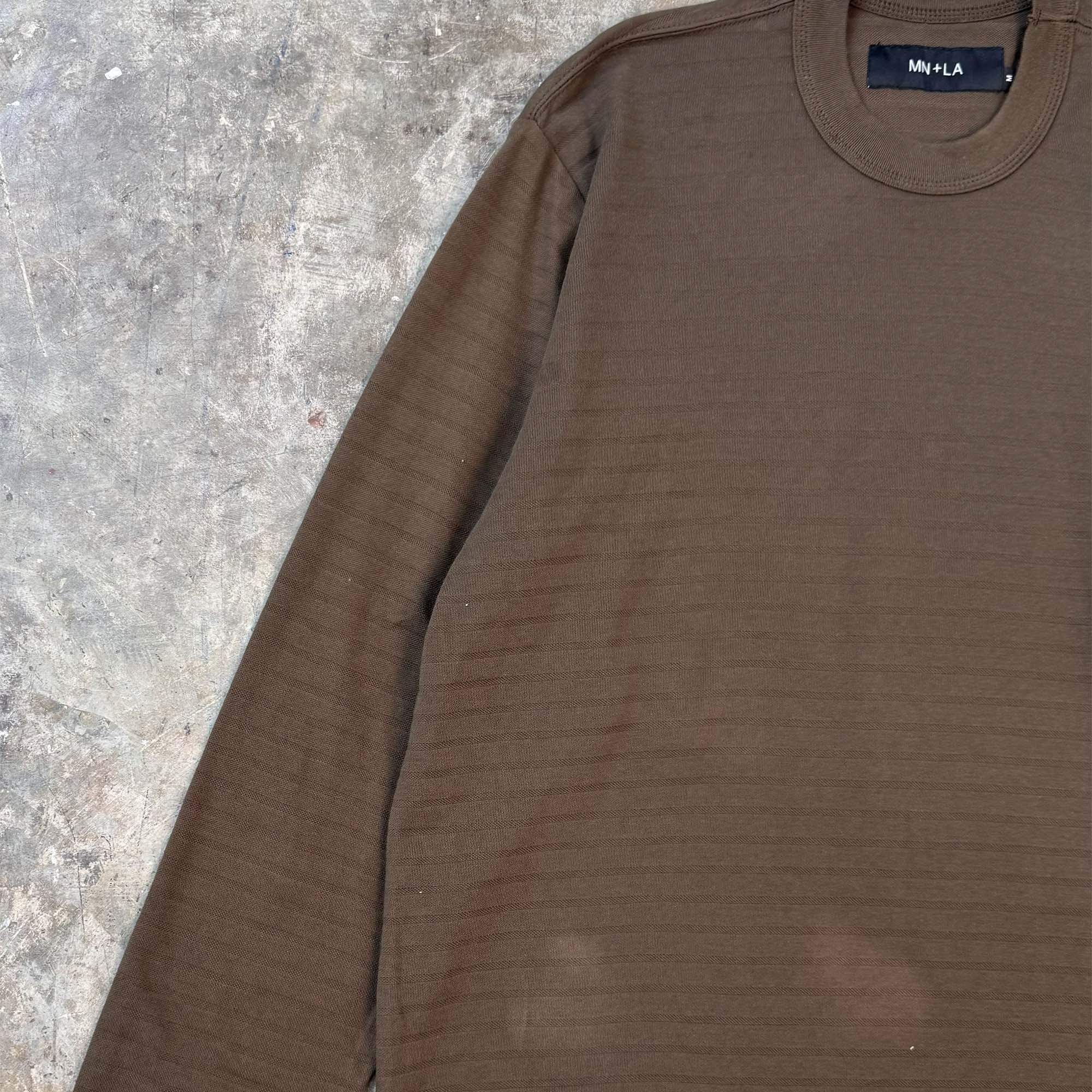 STRIPED PIQUE LONGSLEEVE TEE V3 IN WOOD - Image 3