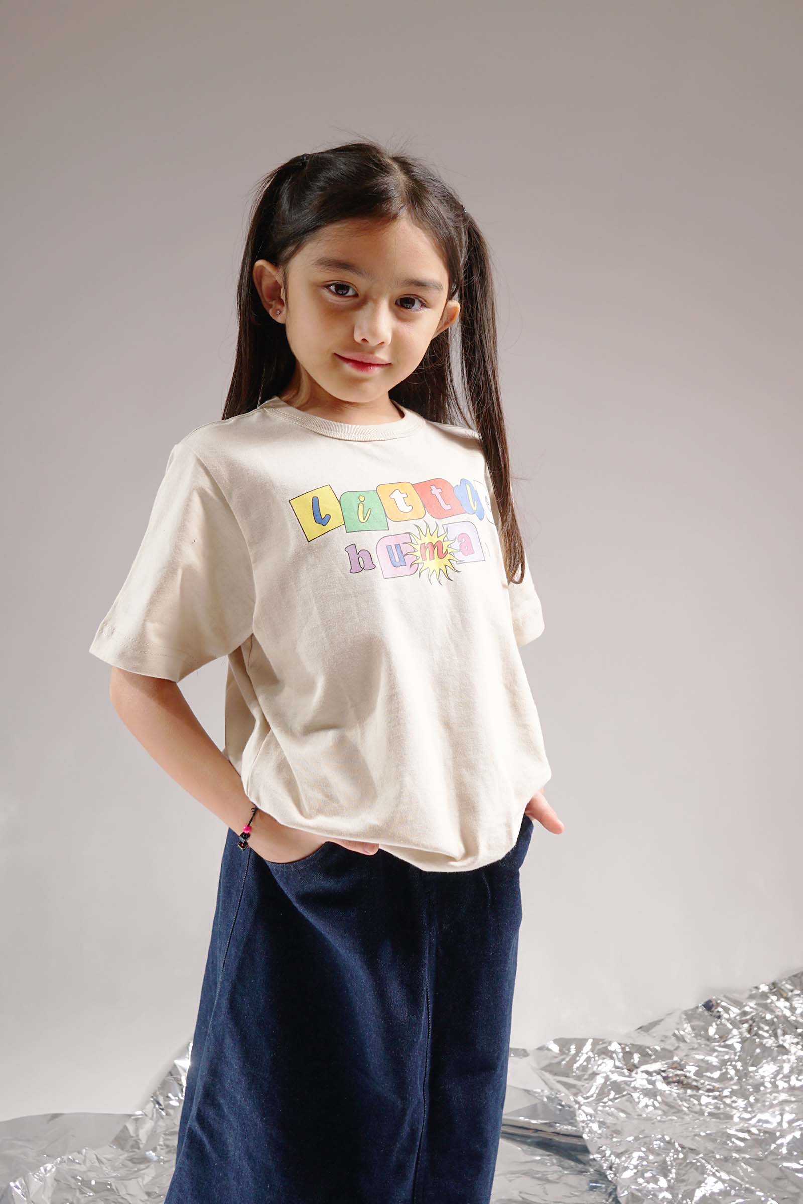 "SUN IS OUT" LITTLE HUMAN™ TEE IN OAT - Image 2