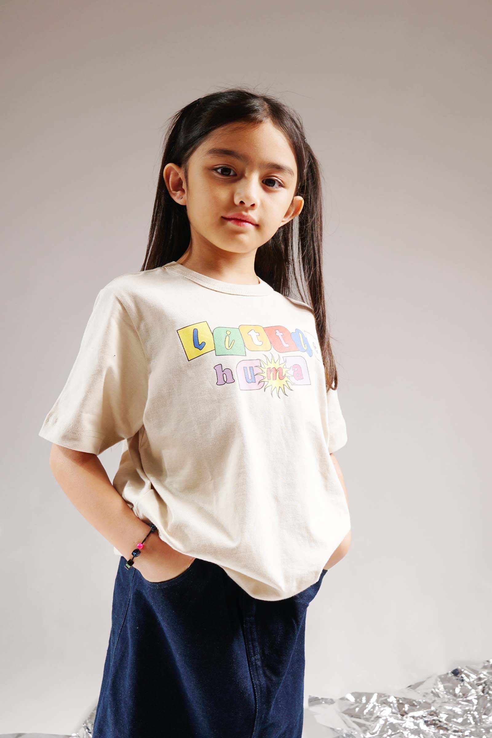 "SUN IS OUT" LITTLE HUMAN™ TEE IN OAT - Image 4