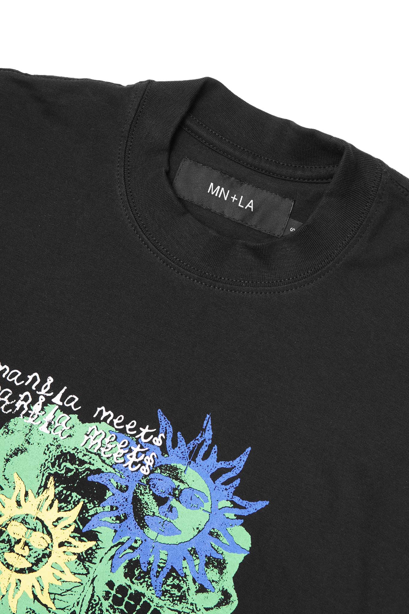 "SUN SEEKER" TEE IN CAVIAR - Image 3
