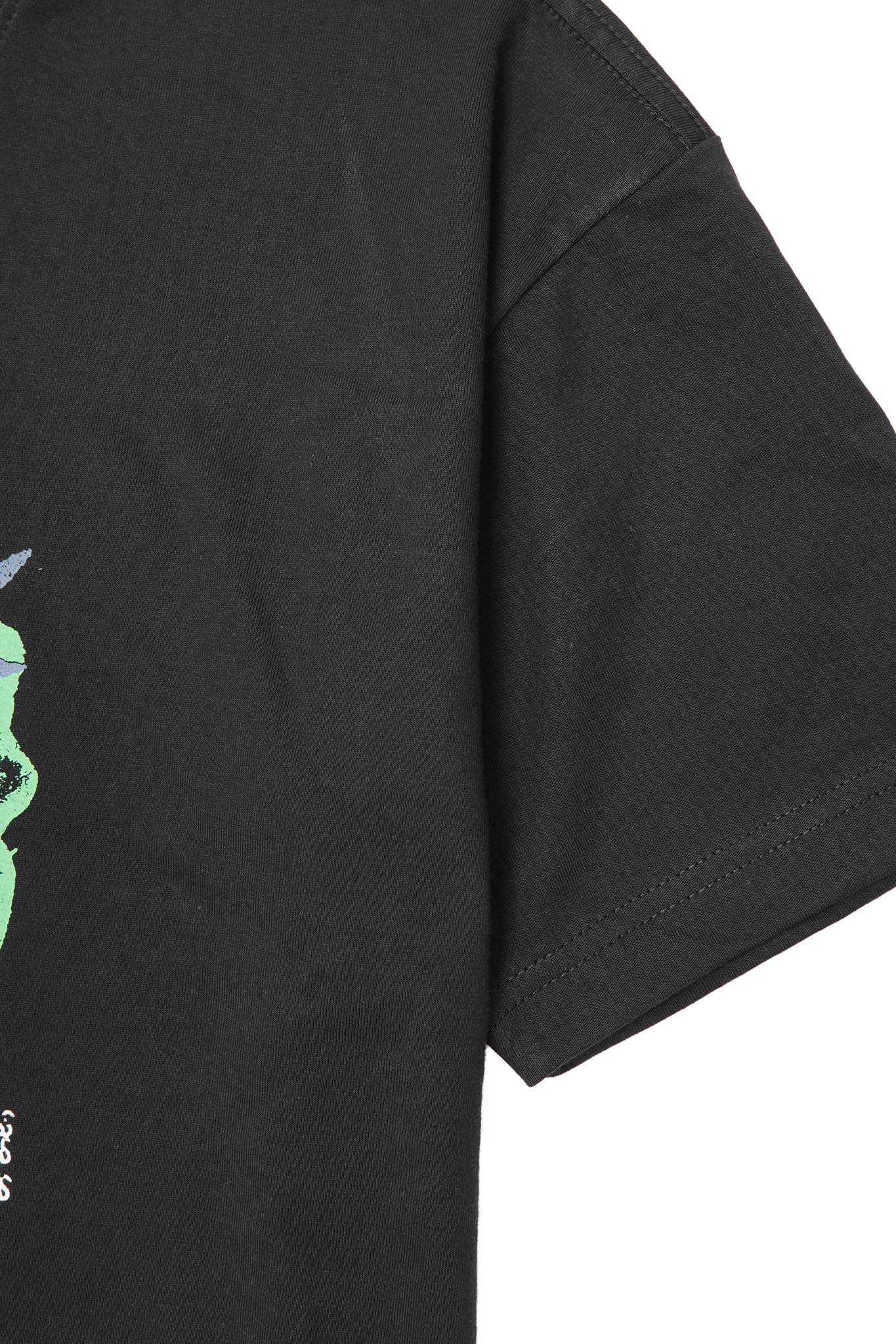"SUN SEEKER" TEE IN CAVIAR - Image 6