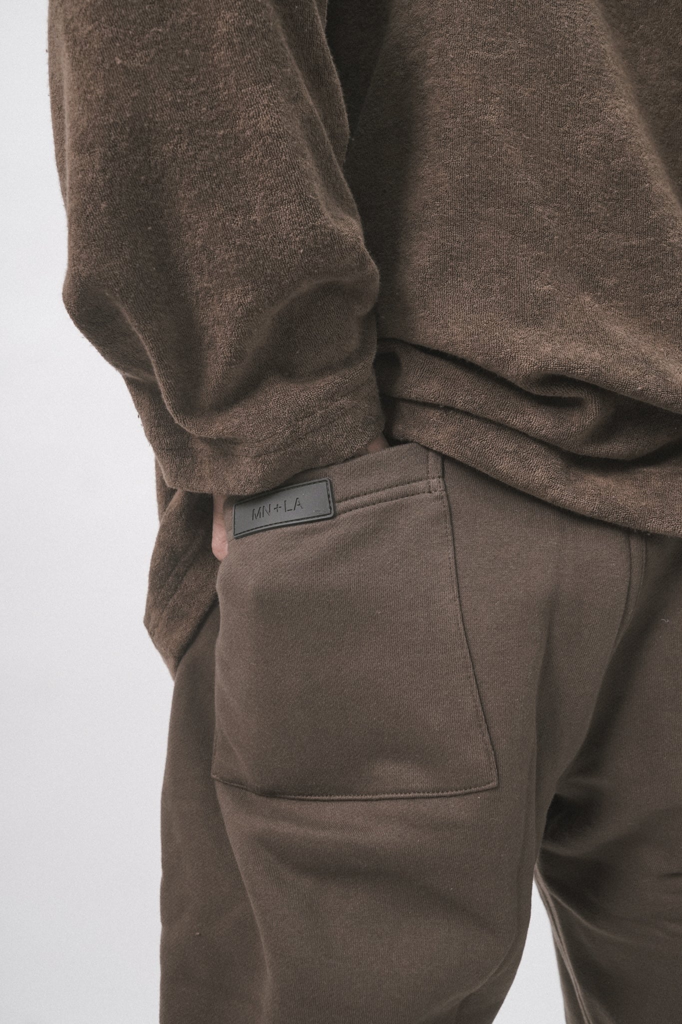 SWEATPANTS IN WOOD - Image 14