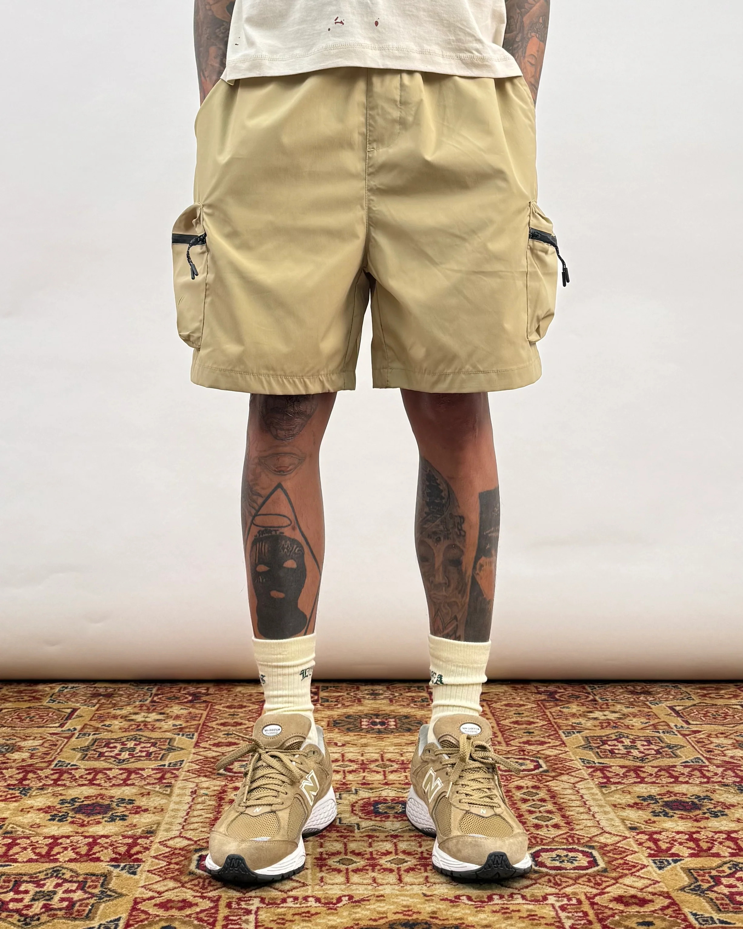 TREK SHORTS IN DESERT - Image 3