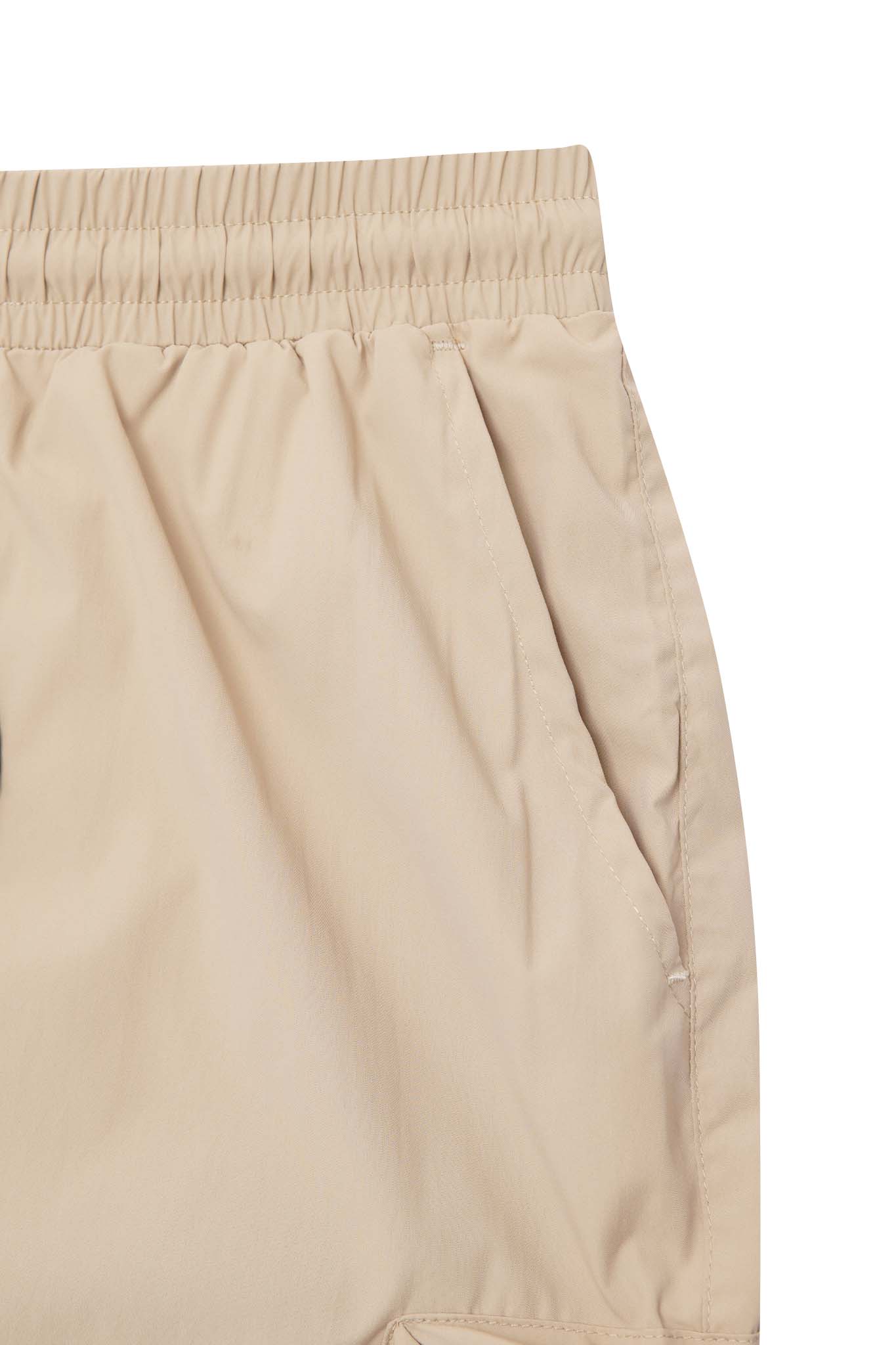 TREK SHORTS IN DESERT - Image 7