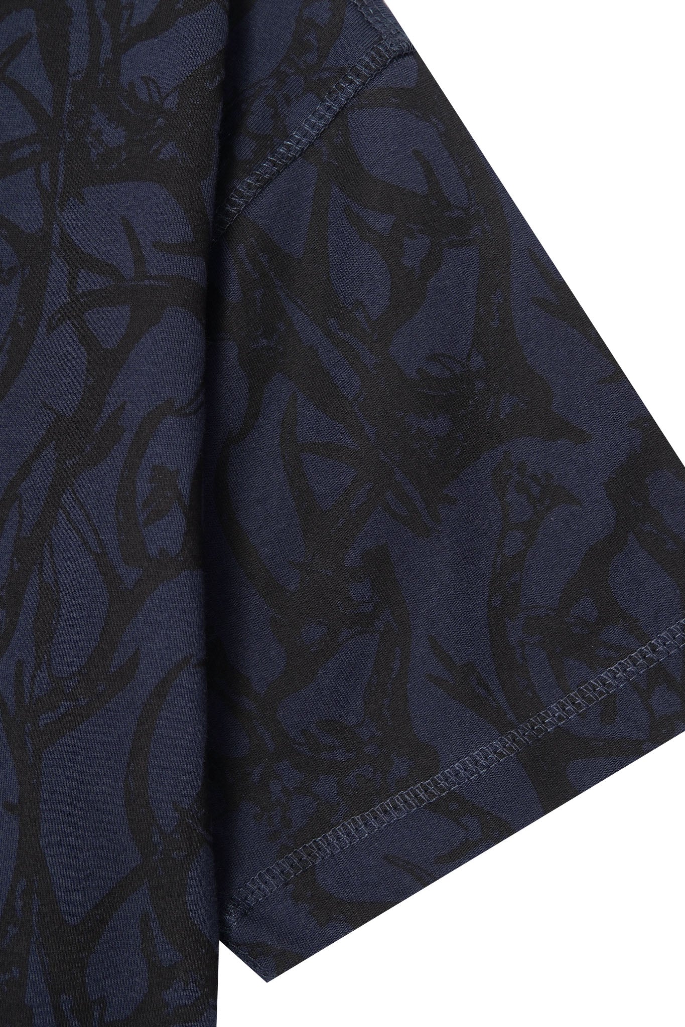 "VINES AND THORNS" BOX TEE IN NAVY - Image 5