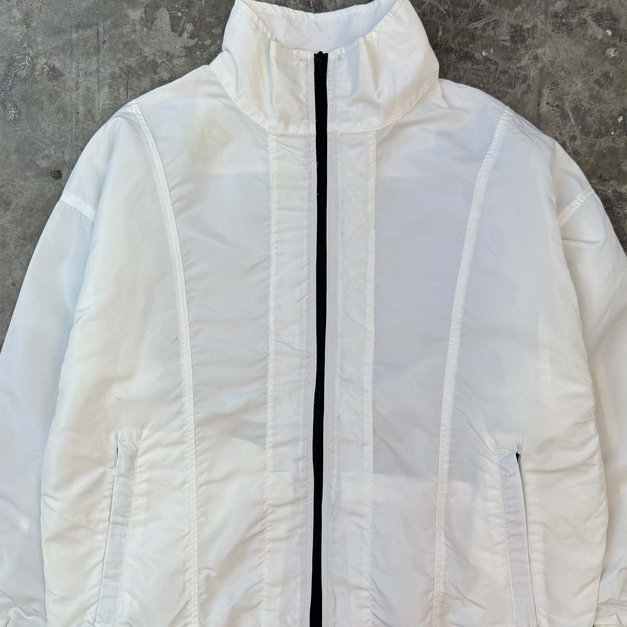 "WAGWAN" WINDBREAKER V2 IN WHITE - Image 3